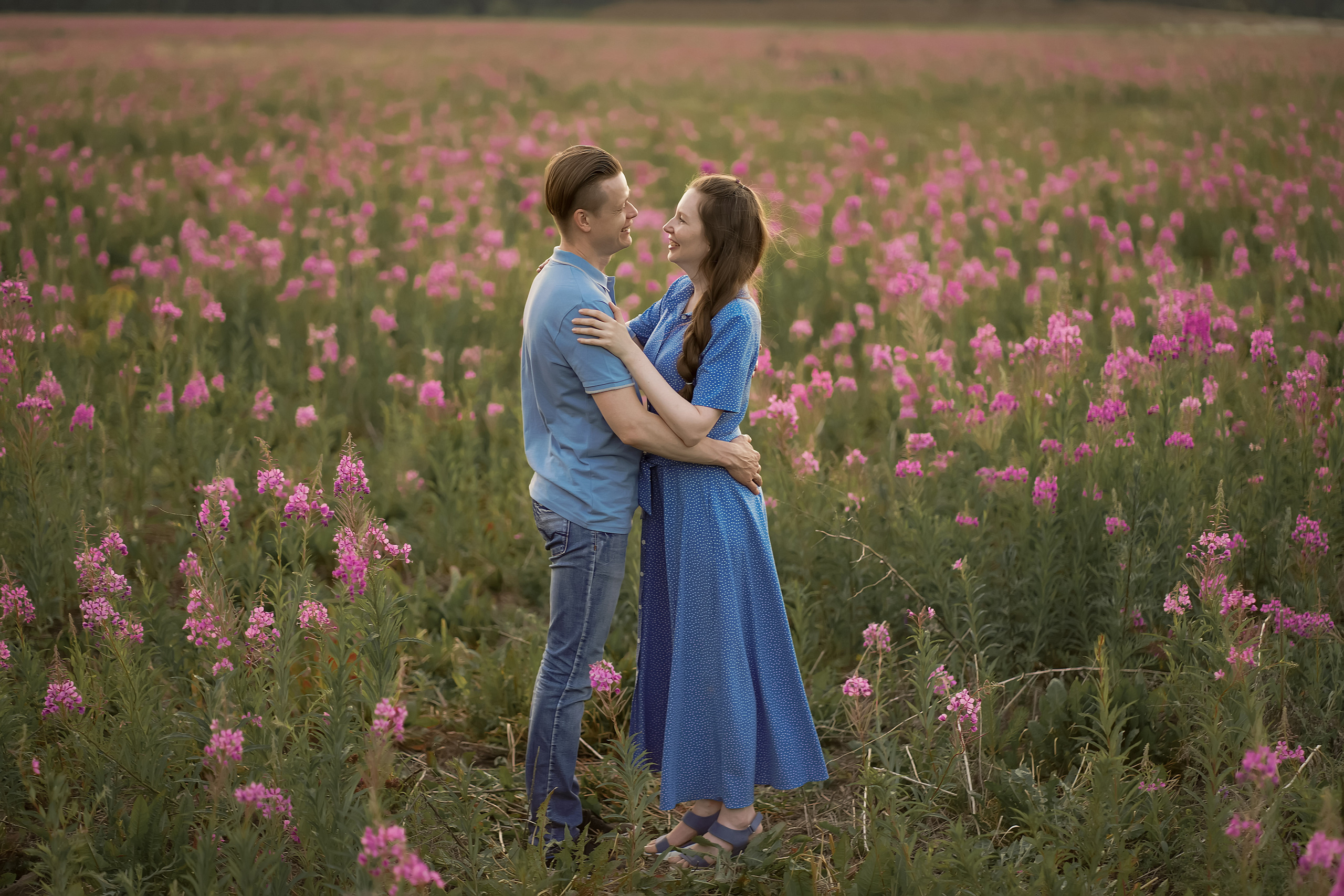 В поле Иван-чая. Фотограф Татьяна Митрофанова