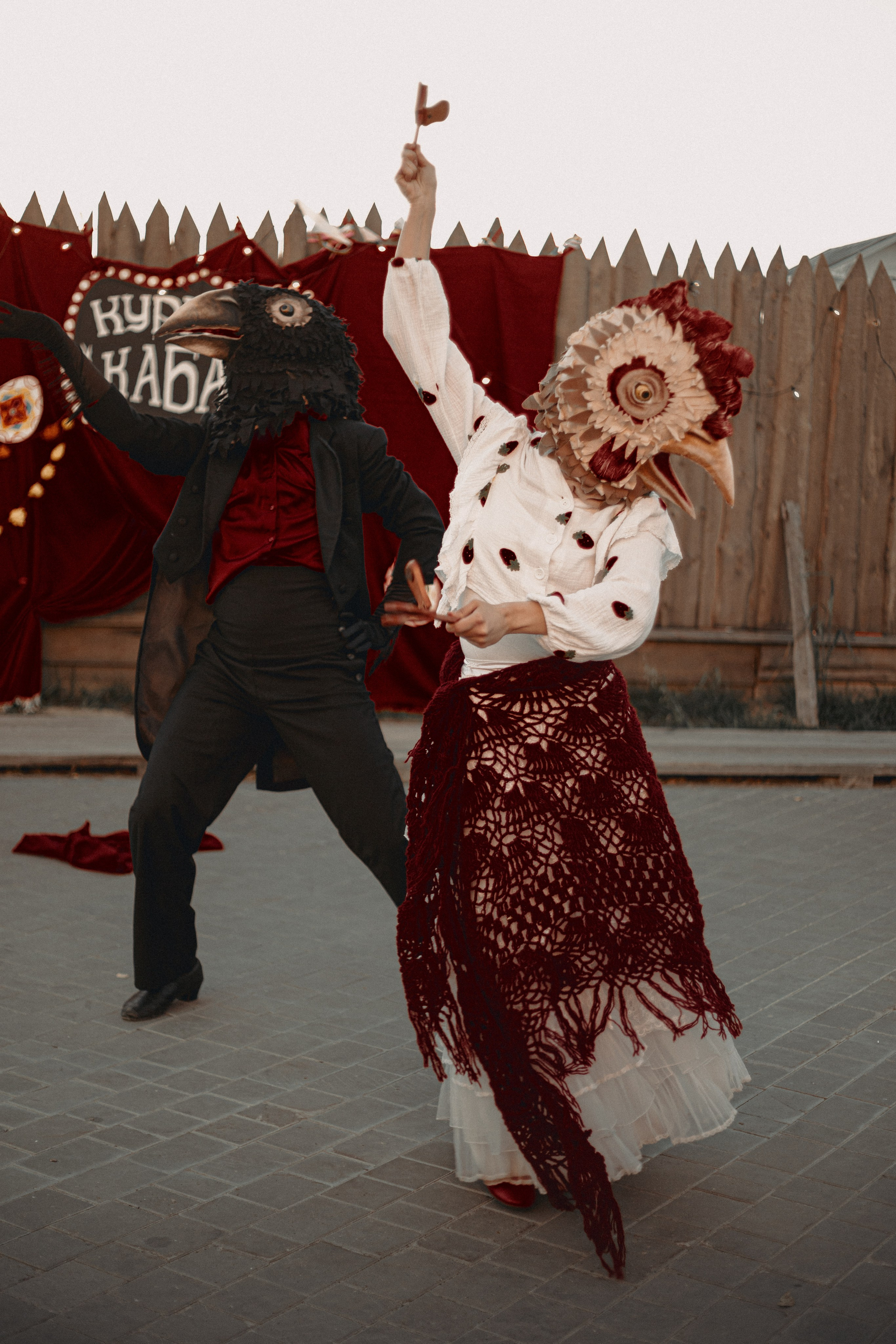 Спектакль «Куриное кабаре» от Свободного молодежного театра | Тобольск. Арт-фотограф Крис Л. в Тобольске: портрет, семейные, свадьбы