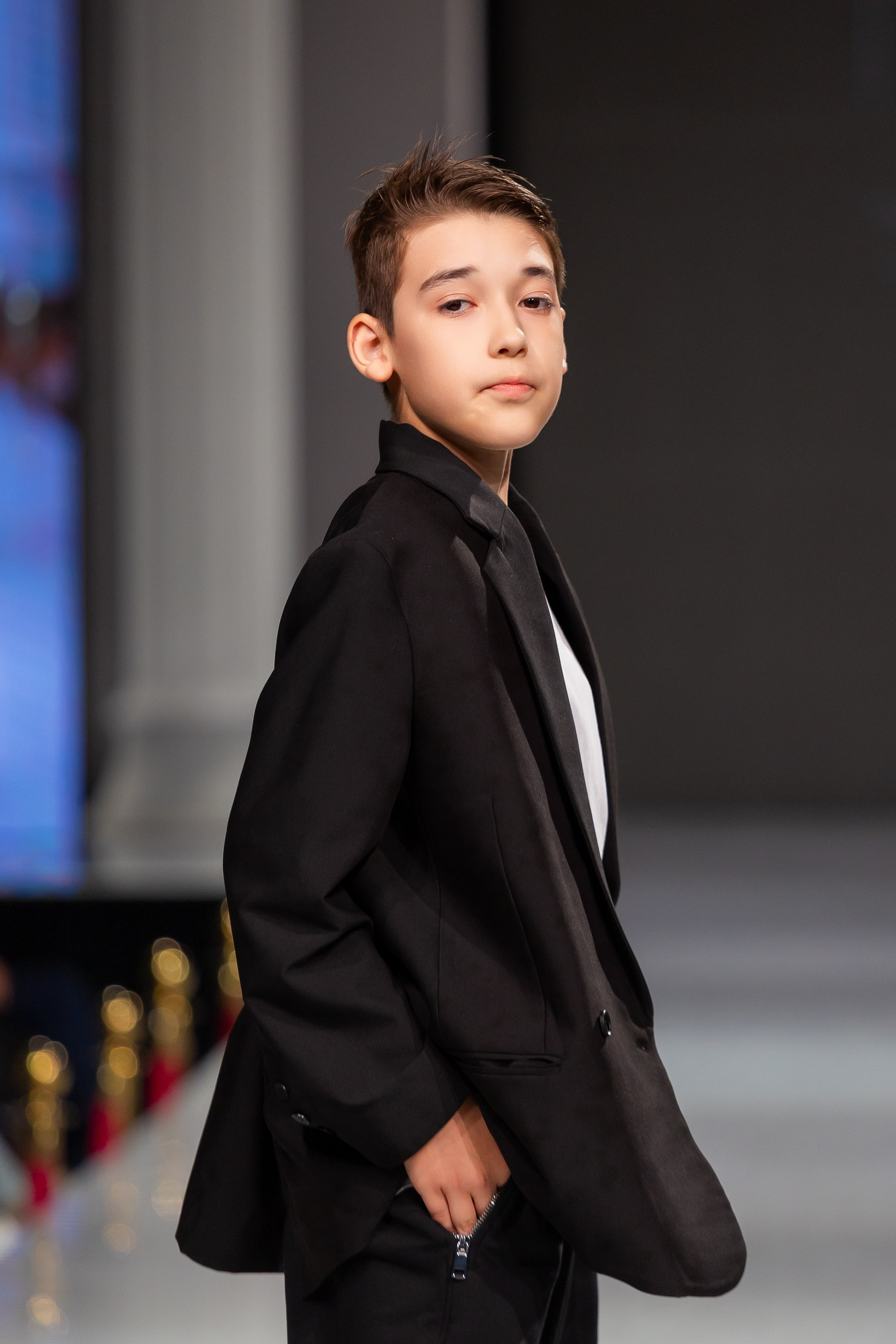 Estet Fashion Week. Photomantis