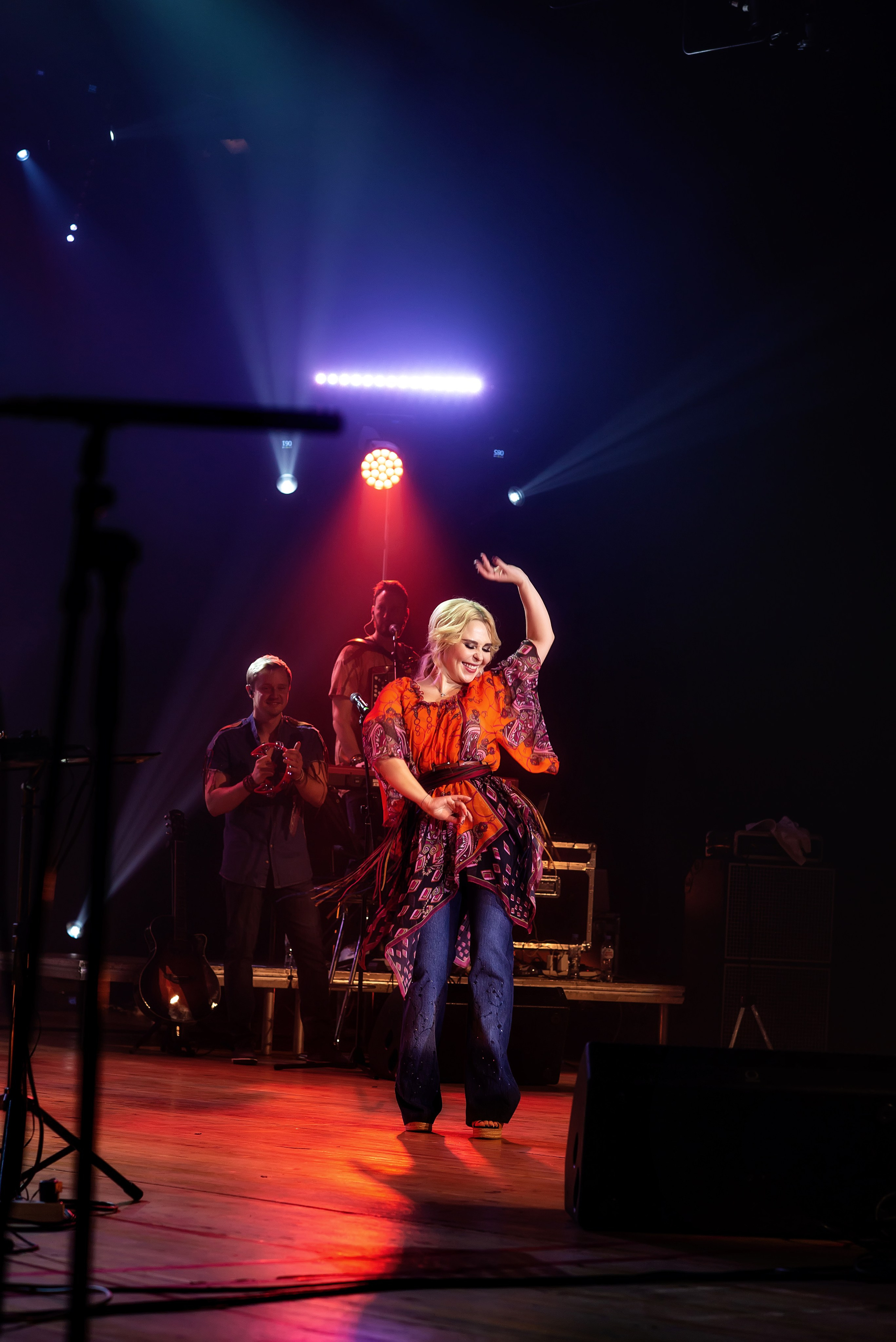 Концерт Пелагеи. Школьный, фэшн фотограф в Тюмени и в России Ирина Королева