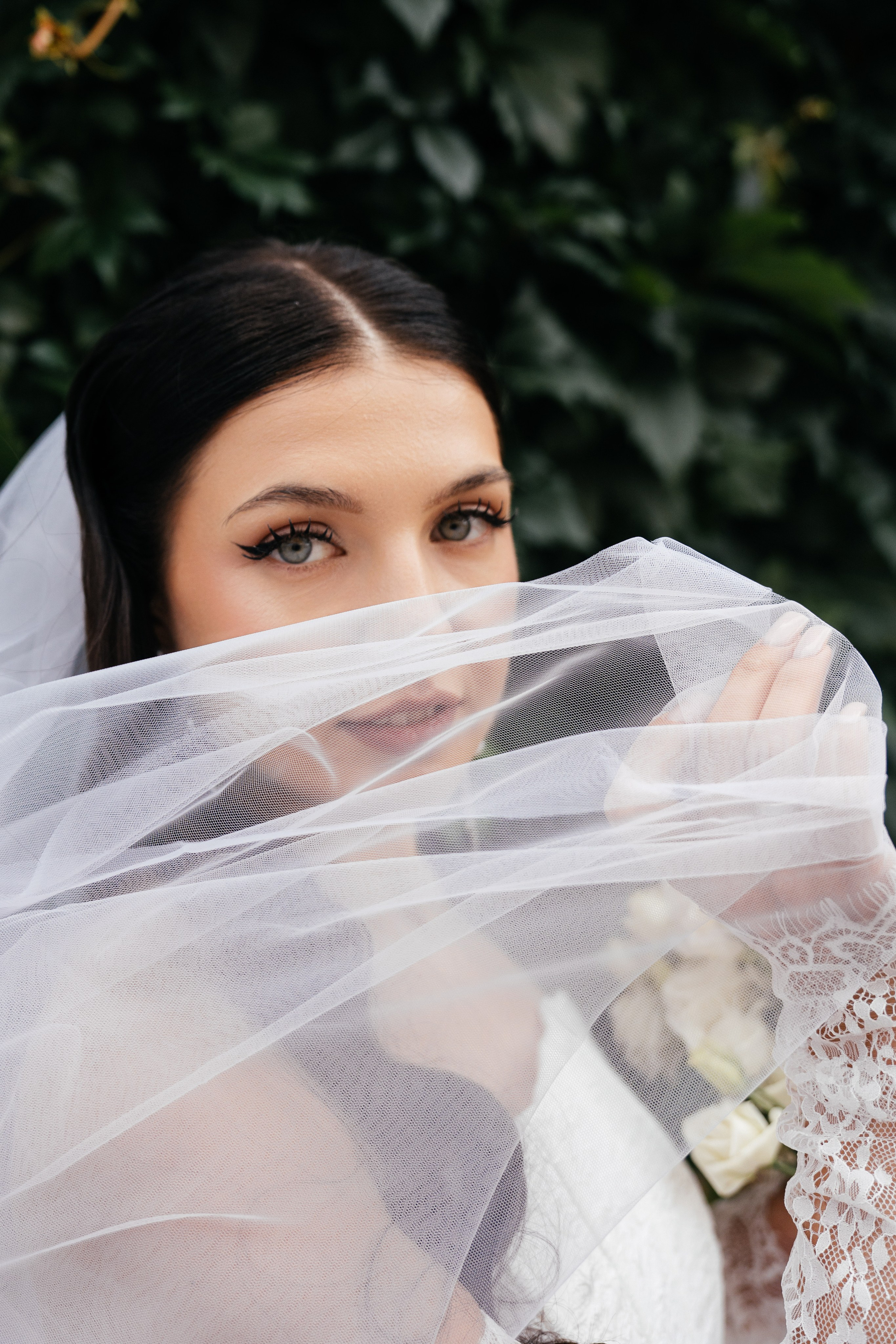 Свадебная фотосессия в Москве у высотки на Котельнической набережной. Свадебный фотограф в Москве Анна Полушина