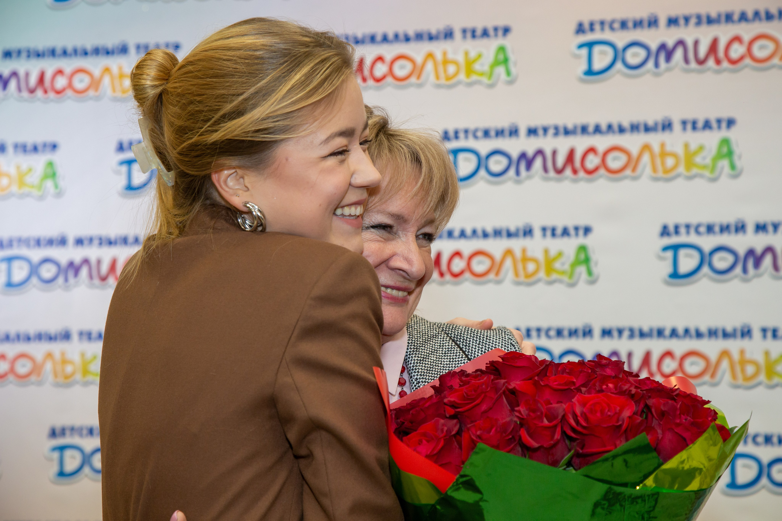 Репортажная съёмка для Домисольки на новый год. «Студия DRONAVT`s» — видеосъёмка и фотография г. Москва