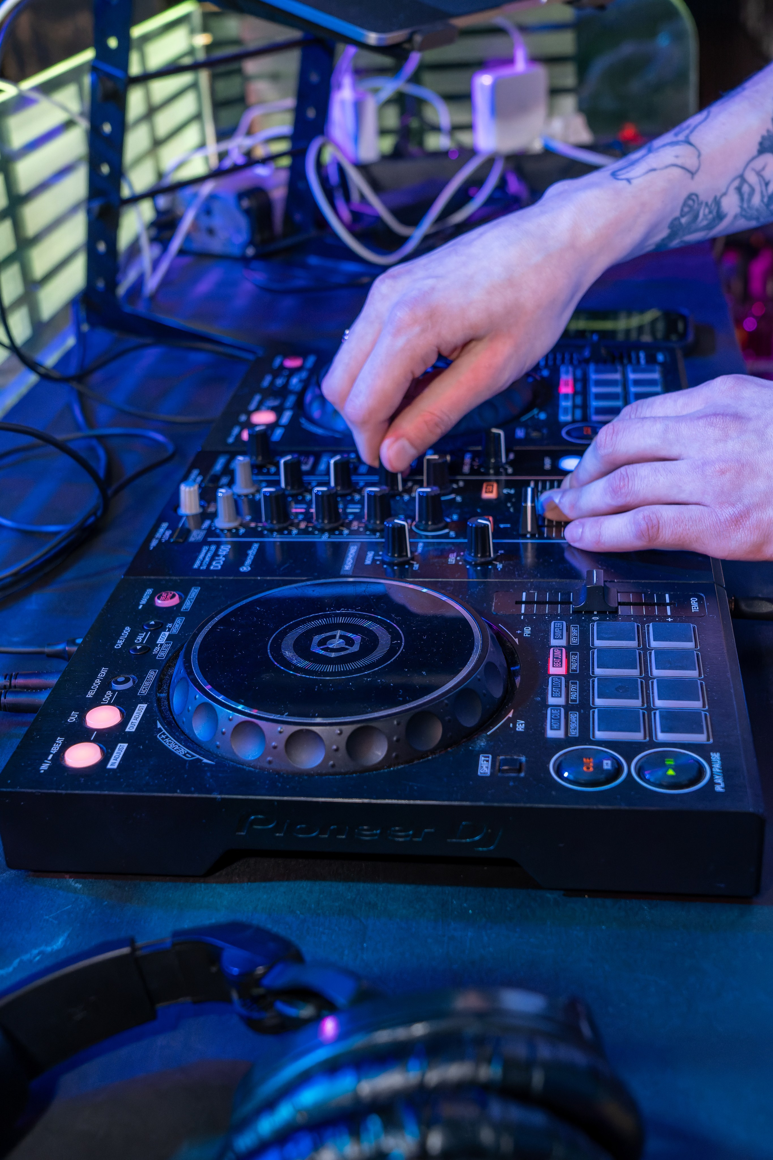 Съёмка мероприятия в баре Руки вверх. «Студия DRONAVT`s» — видеосъёмка и фотография г. Москва