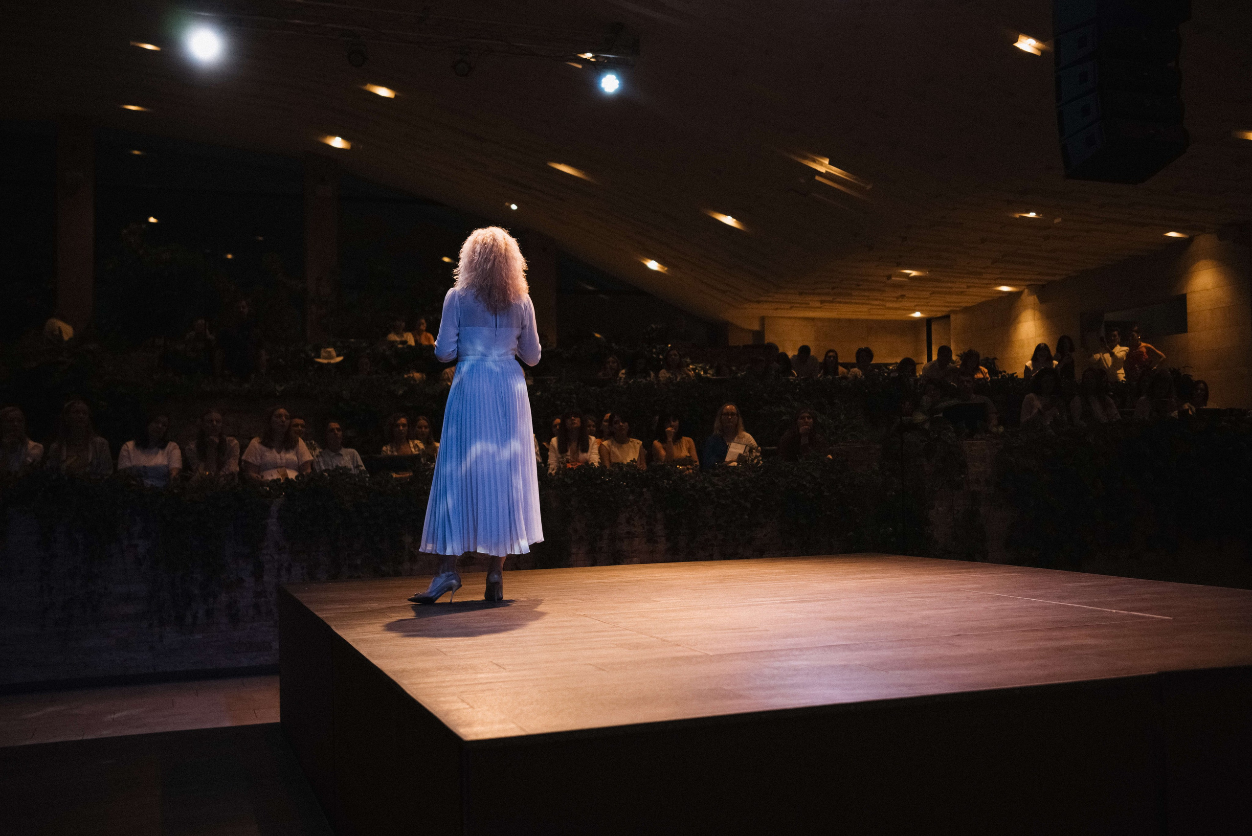 Репортаж бизнес-конференции. Портретный и свадебный фотограф в Тбилиси • xeniqo