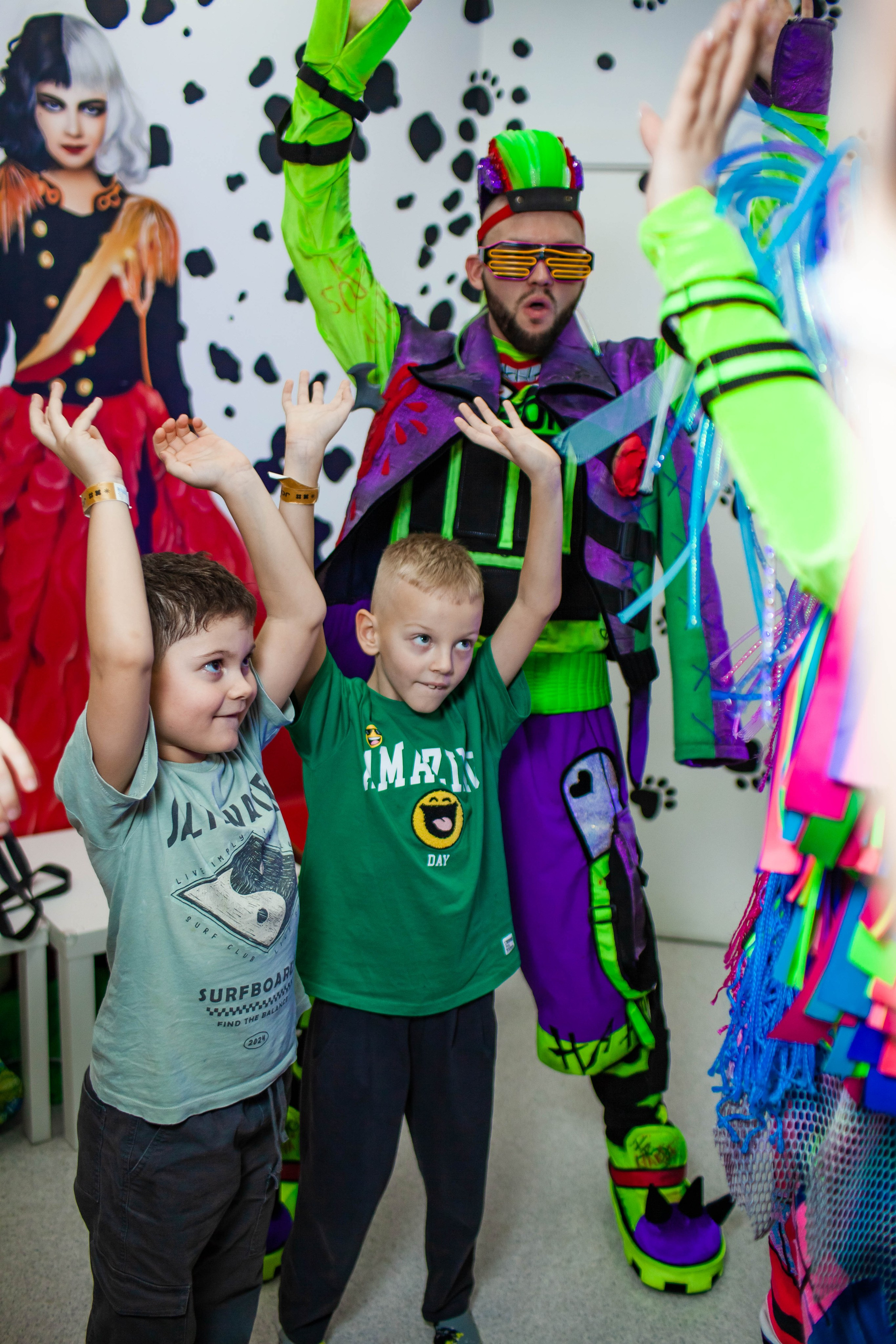 Неон Челендж День рождения Ярослава. Детский и семейный фотограф в Санкт-Петербурге Елизавета Сорокина