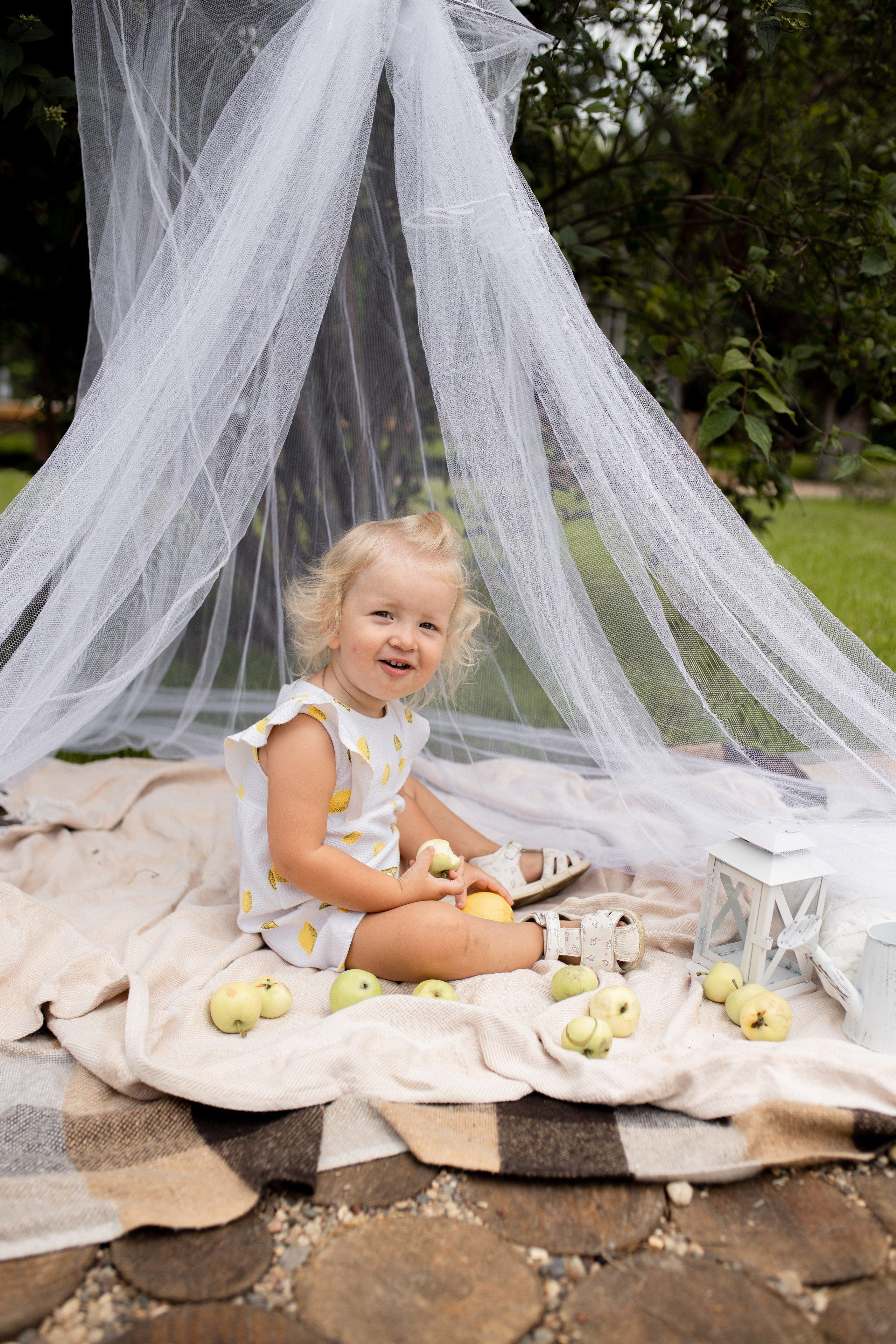 Семейная фотосессия на даче в Купавне. Фотограф в Железнодорожном и Балашихе