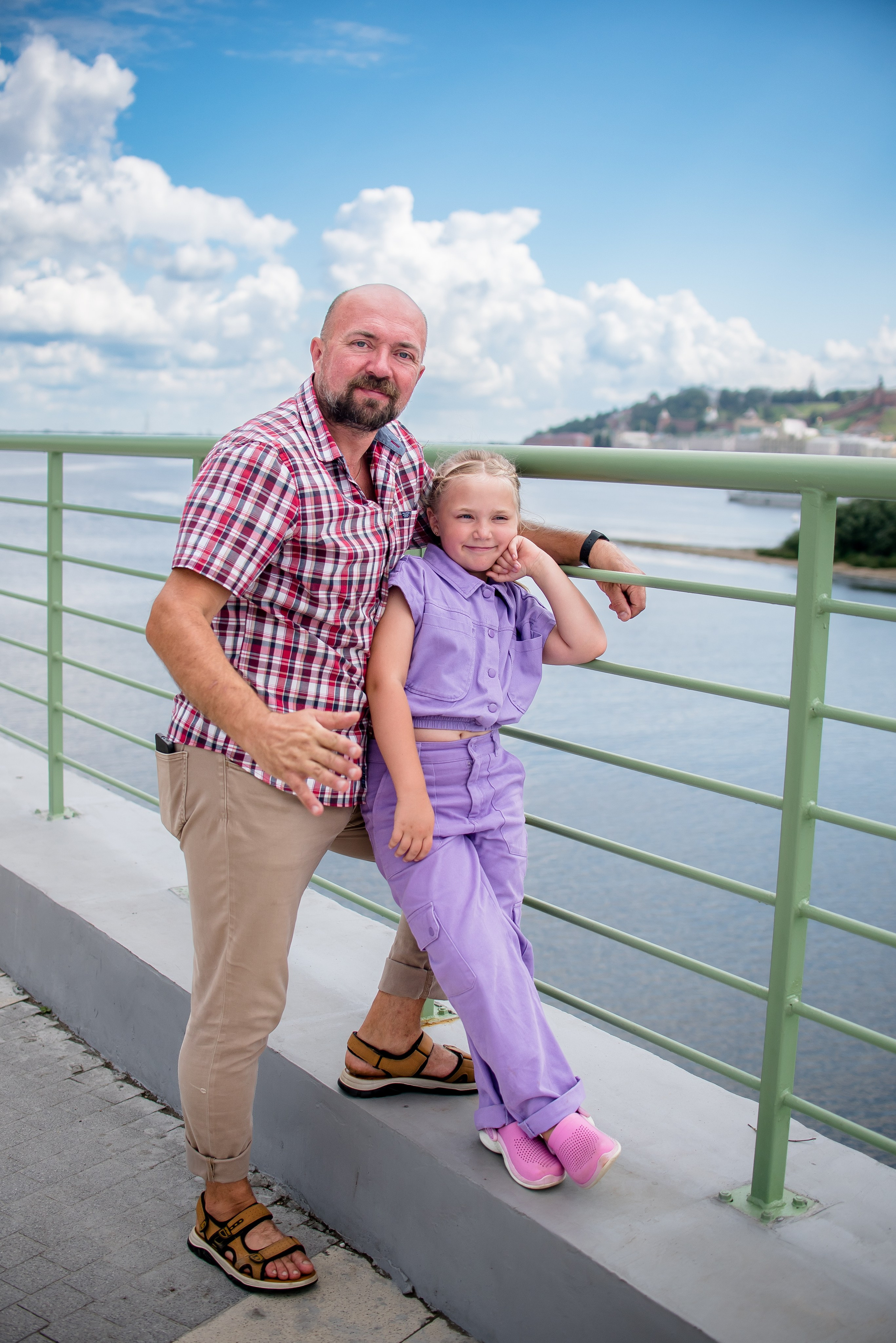 Семейная прогулочная фотосессия. Фотограф Макс Огурцов в Нижнем Новгороде