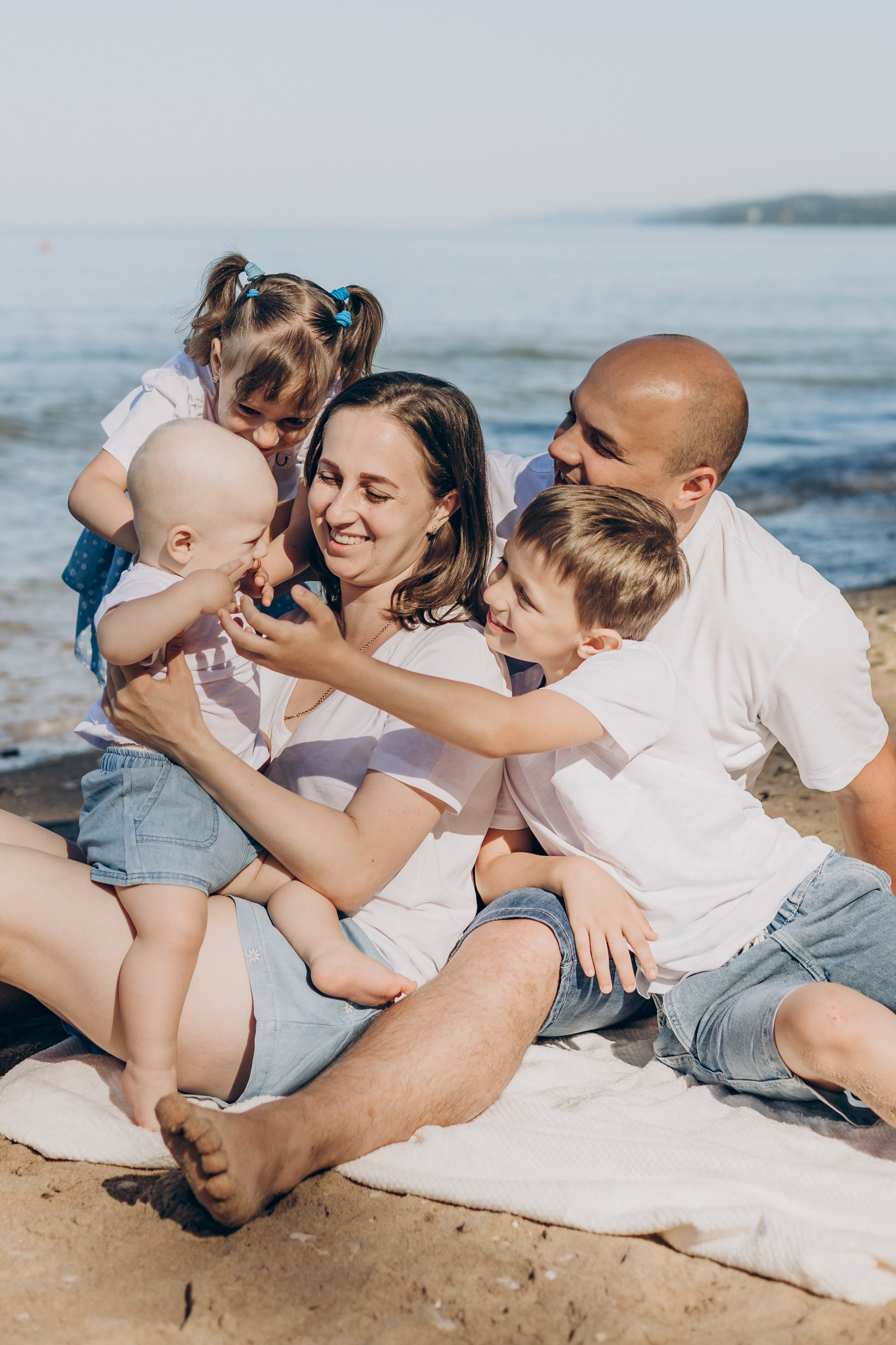 Сергей, Мария, Марк, Кира и Герман