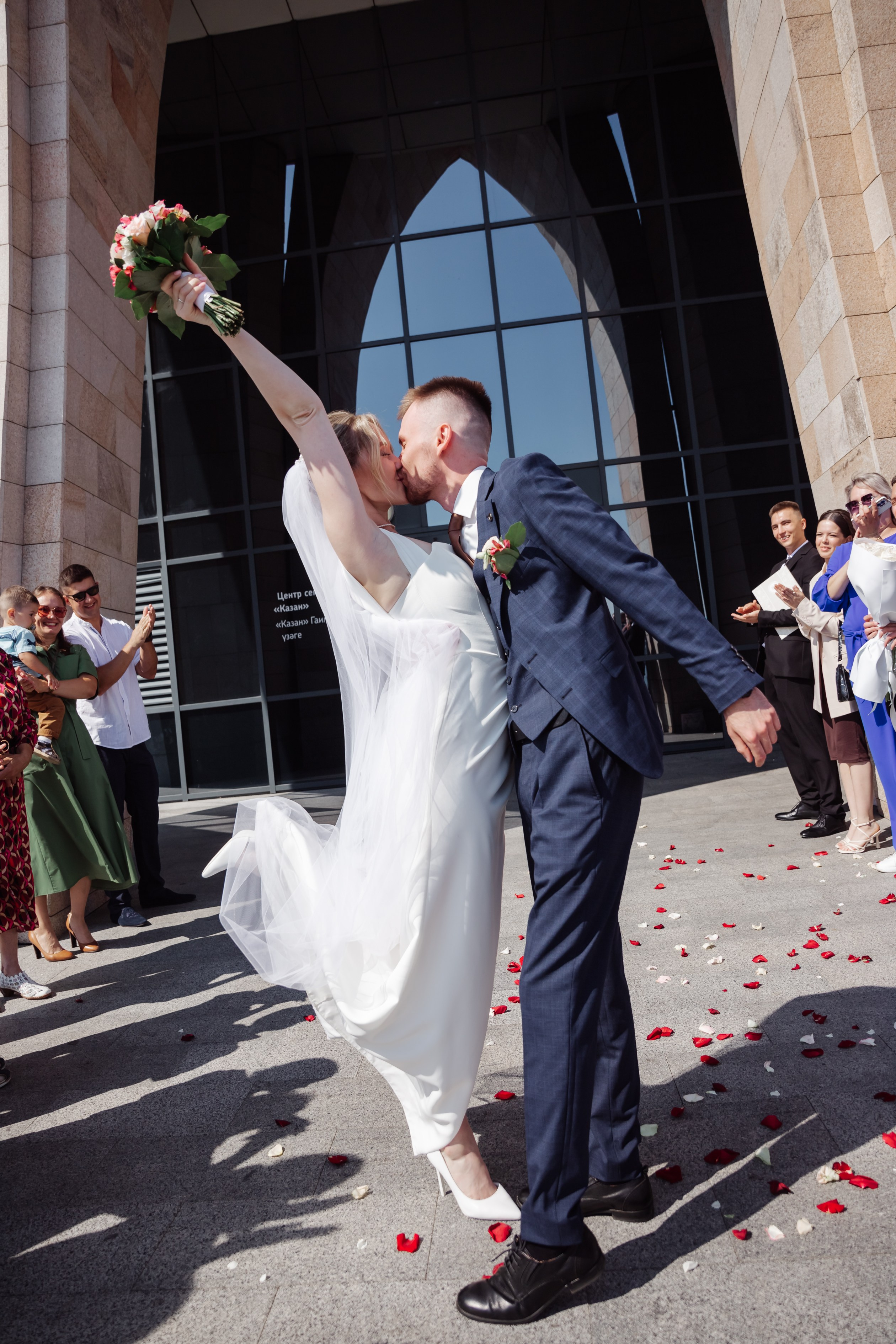 Свадебная съёмка. Люксмедиа — это команда фотографов и видеографов. Город Казань. Дамир Сафин