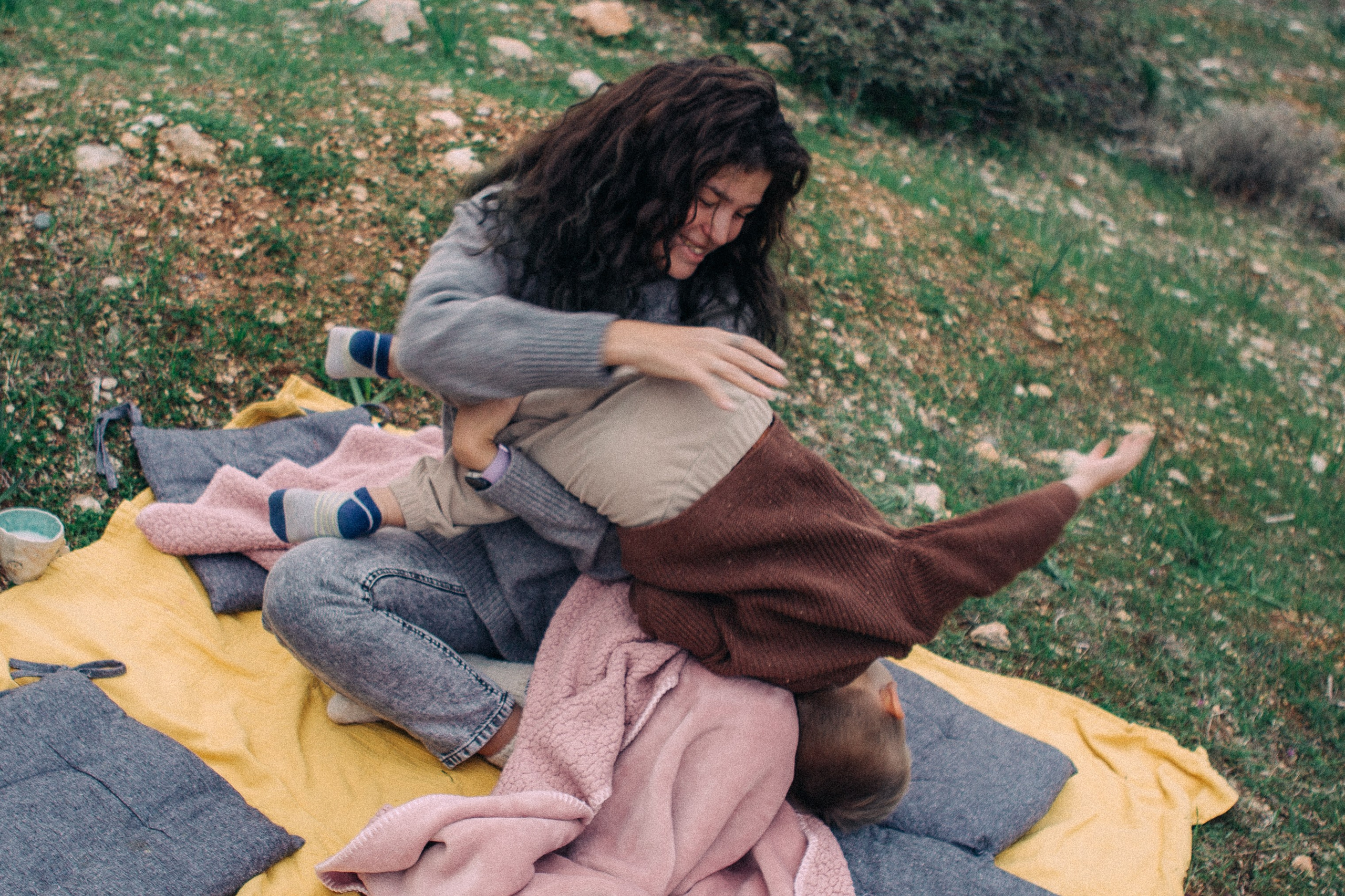 Nastya & Mr. Racoon. Portrait, family and pet photographer in Cyprus, Ksenia Bourdelle