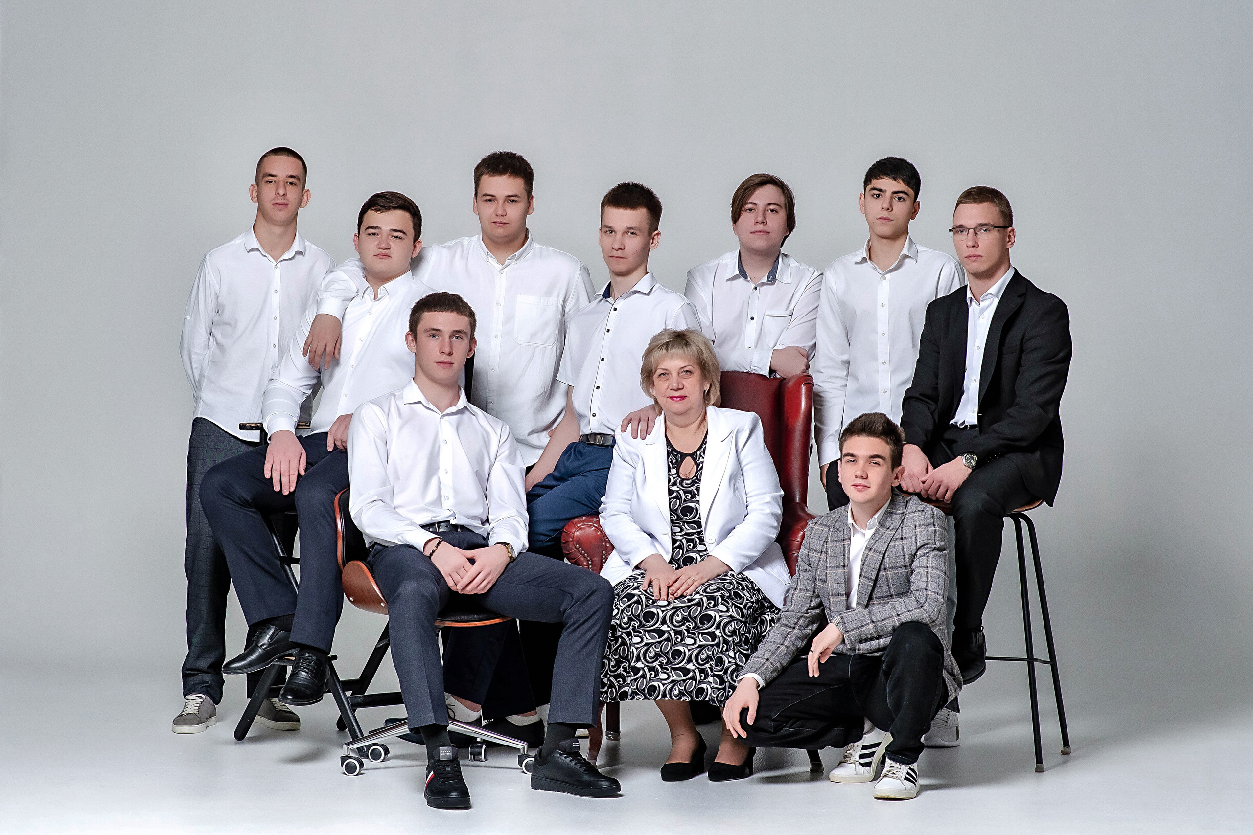 Выпускные (школьные) альбомы (книги) в Ростове-на-Дону. Современные Выпускные Альбомы в Ростове-на-Дону