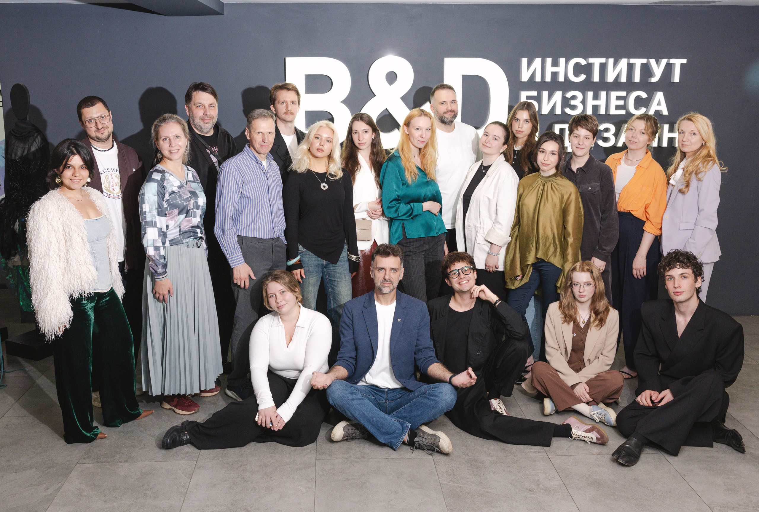 Защиты дипломных проетов B&D. Портретный и ивент-фотограф в Москве Шамиль Хасянзанов
