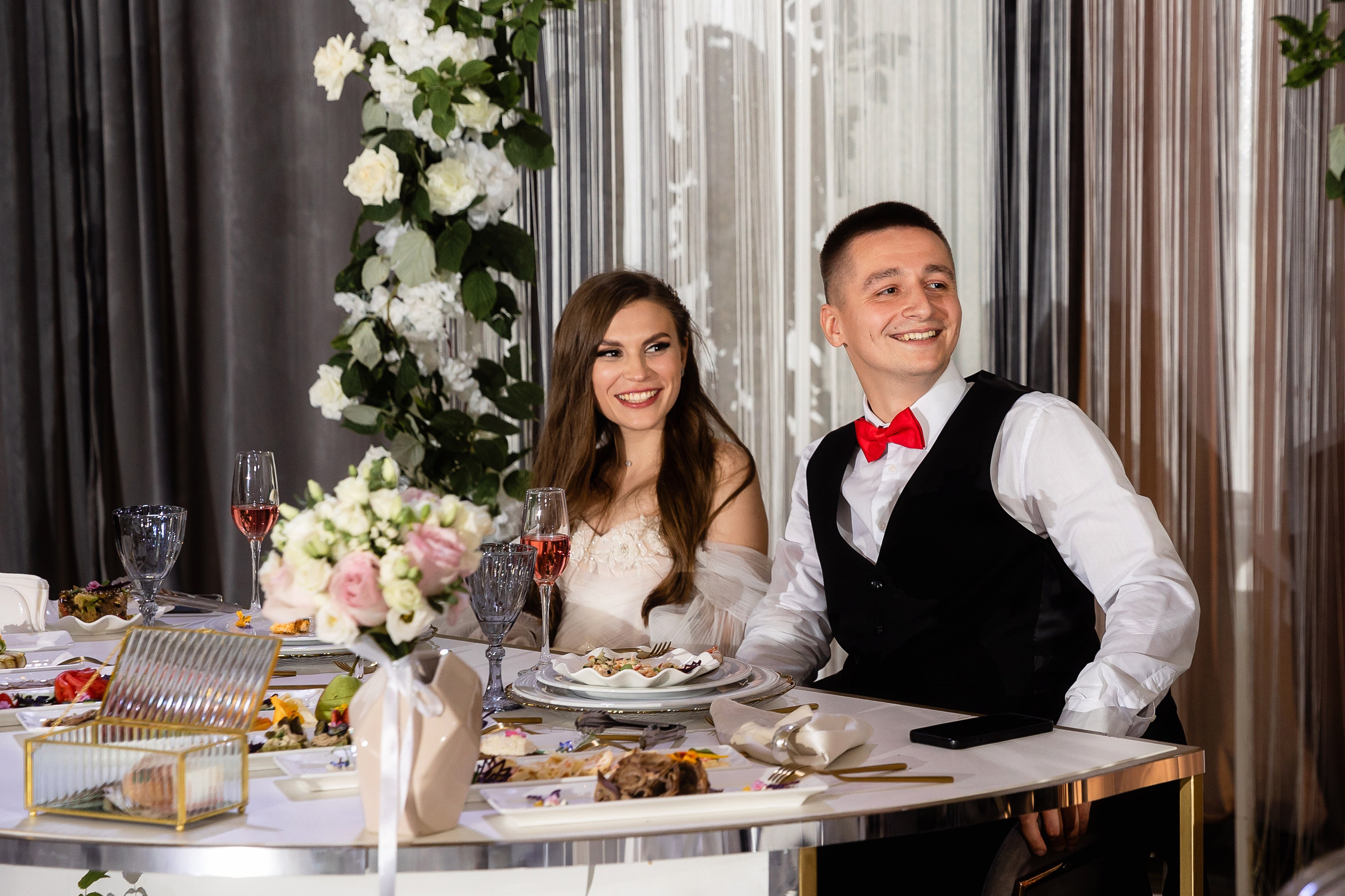 Юля и Александр. Свадебный и семейный фотограф Татьяна Ласкина в Великом Новгороде