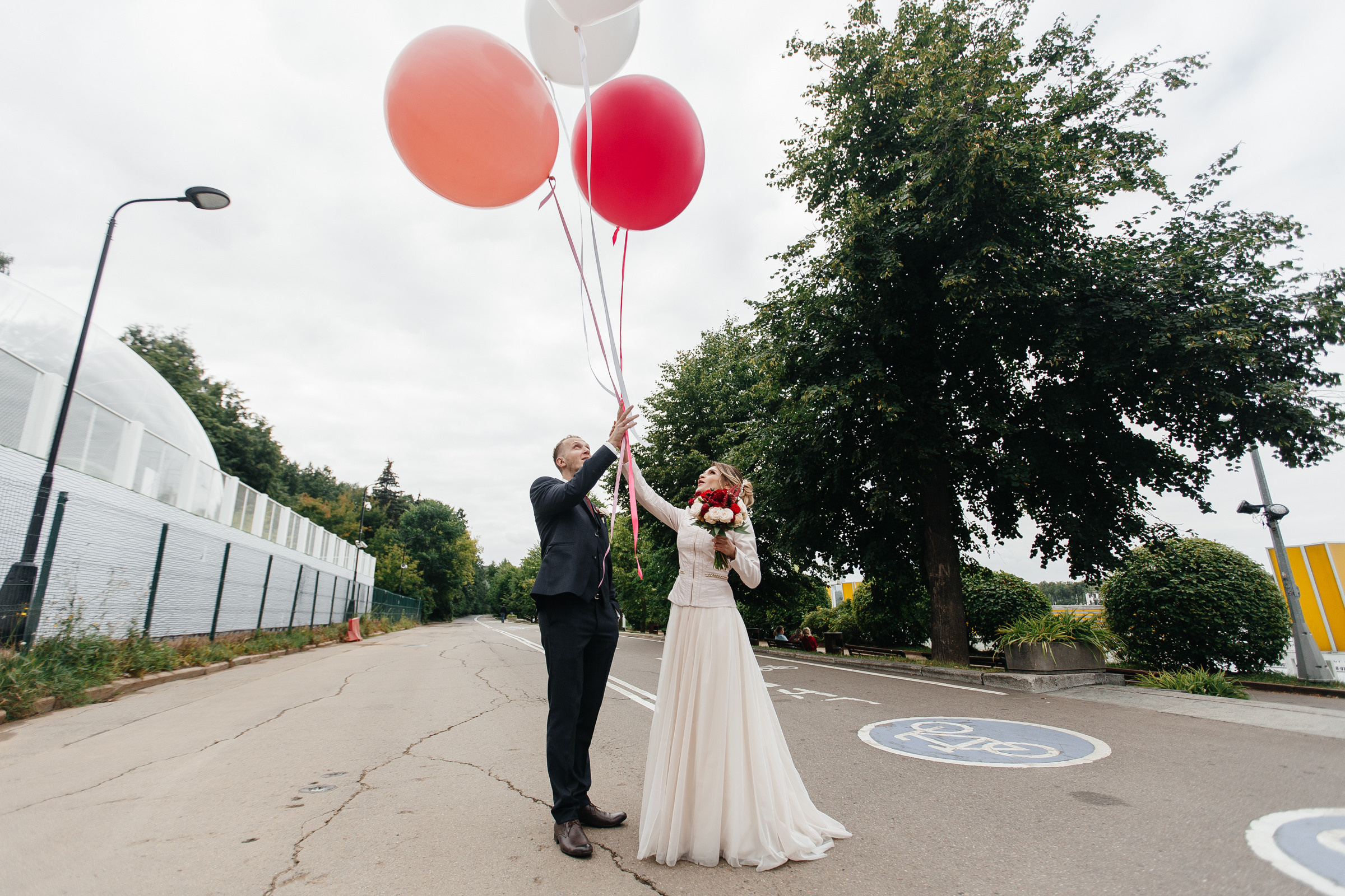 Нашепчи мне самых нежных глупостей, засмеюсь, уткнусь в твоё плечо. Душевный фотограф Ваших самых ярких событий Марина Погребняк