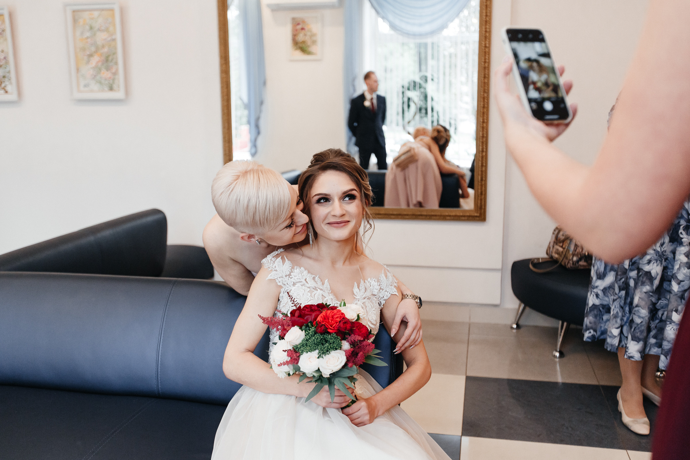 Нашепчи мне самых нежных глупостей, засмеюсь, уткнусь в твоё плечо. Душевный фотограф Ваших самых ярких событий Марина Погребняк