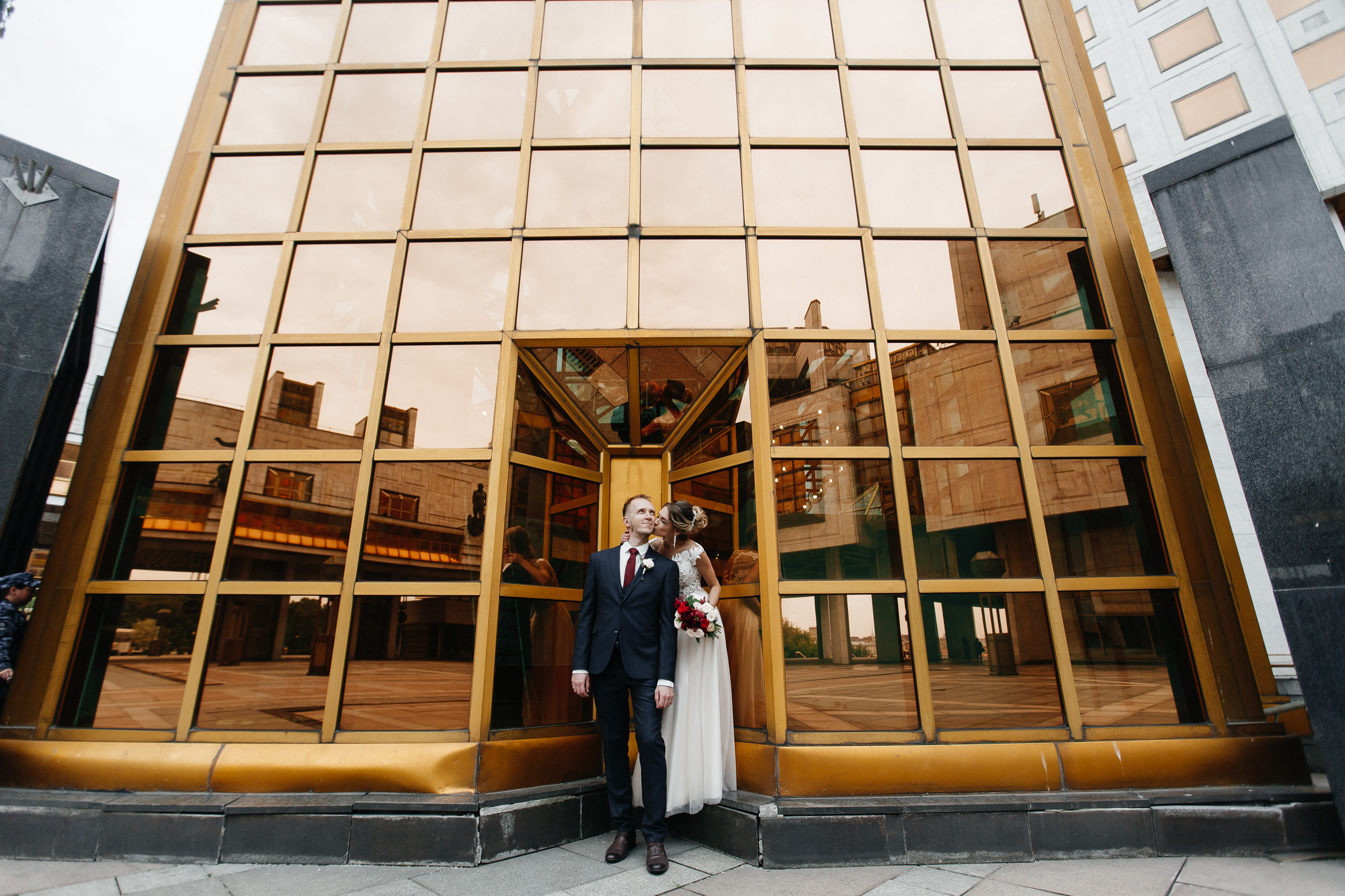 Нашепчи мне самых нежных глупостей, засмеюсь, уткнусь в твоё плечо. Душевный фотограф Ваших самых ярких событий Марина Погребняк