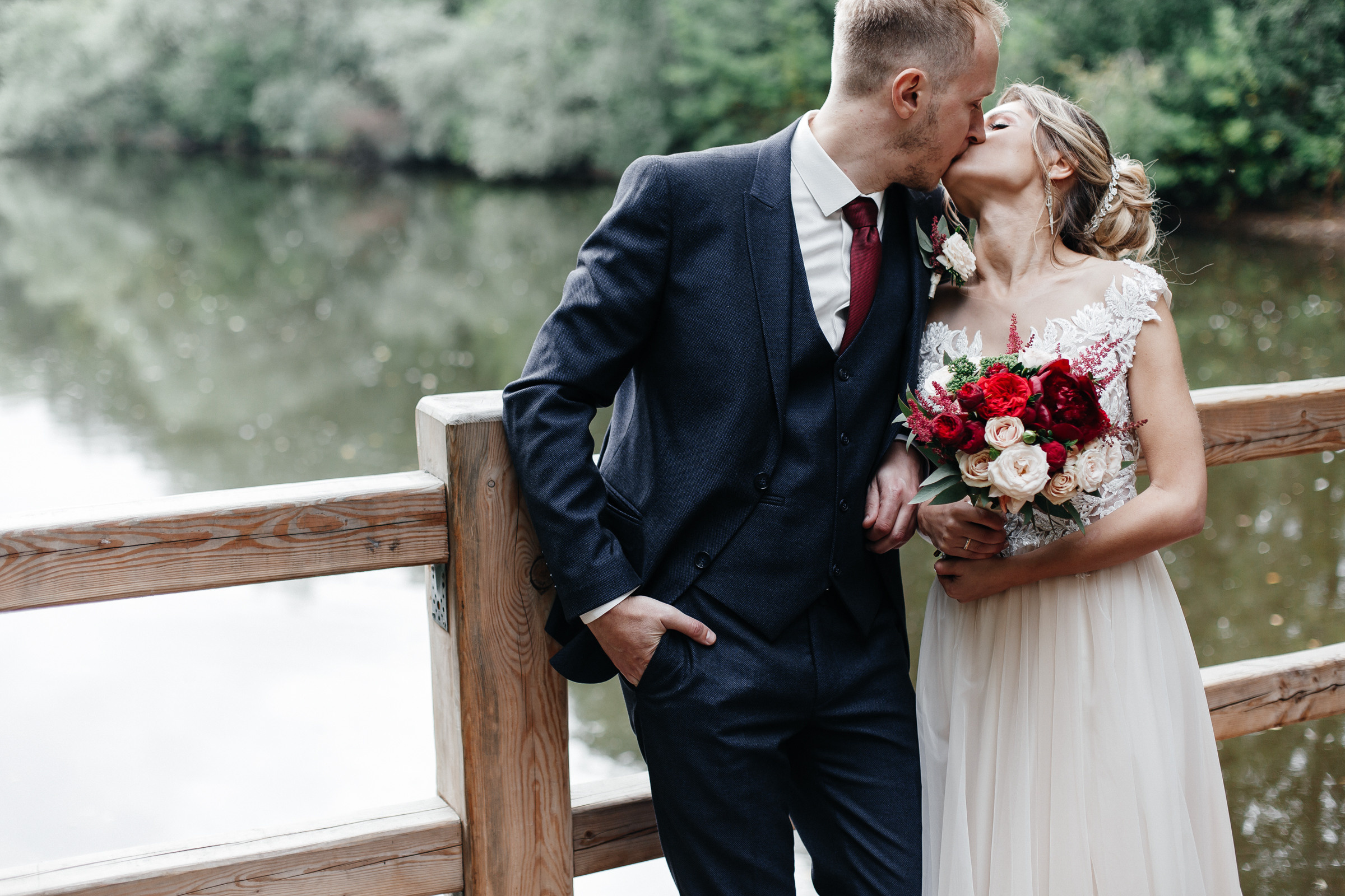 Нашепчи мне самых нежных глупостей, засмеюсь, уткнусь в твоё плечо. Душевный фотограф Ваших самых ярких событий Марина Погребняк