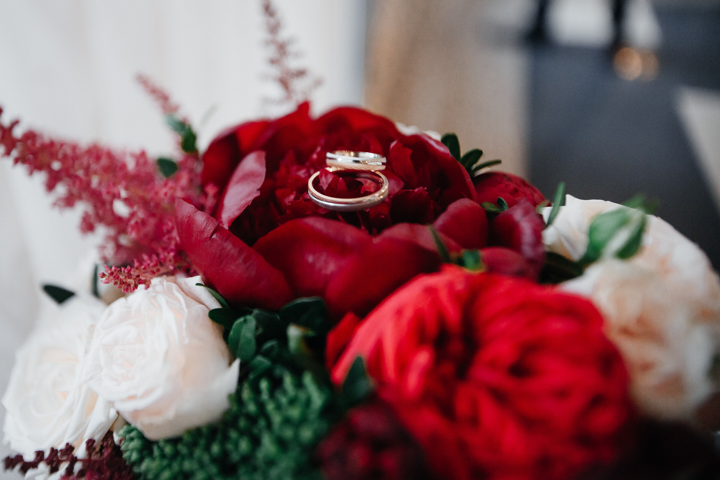 Нашепчи мне самых нежных глупостей, засмеюсь, уткнусь в твоё плечо. Душевный фотограф Ваших самых ярких событий Марина Погребняк