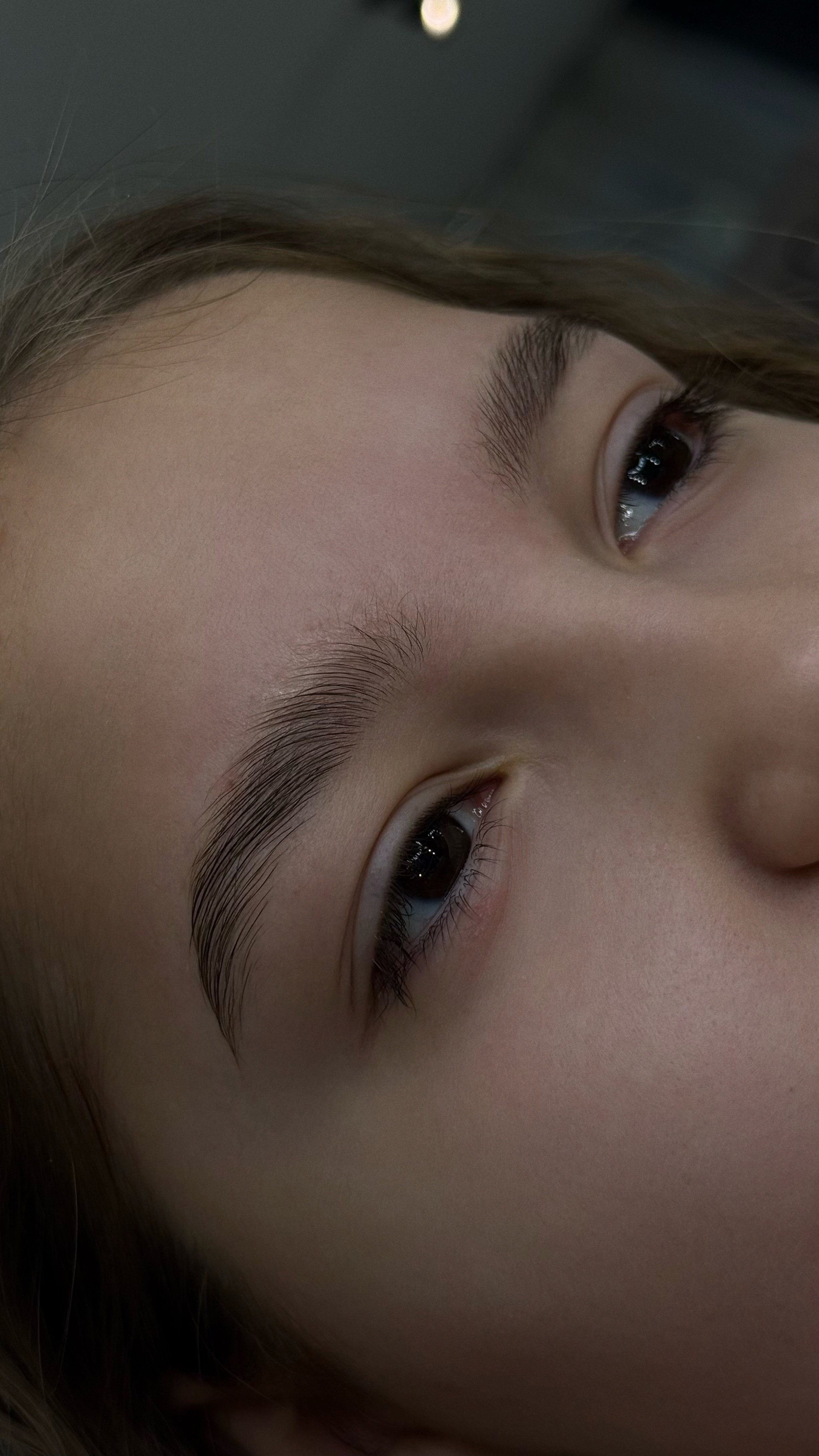 Брови. Студия визажистов, стилистов по прическам, бровистов и мастеров по ресницам