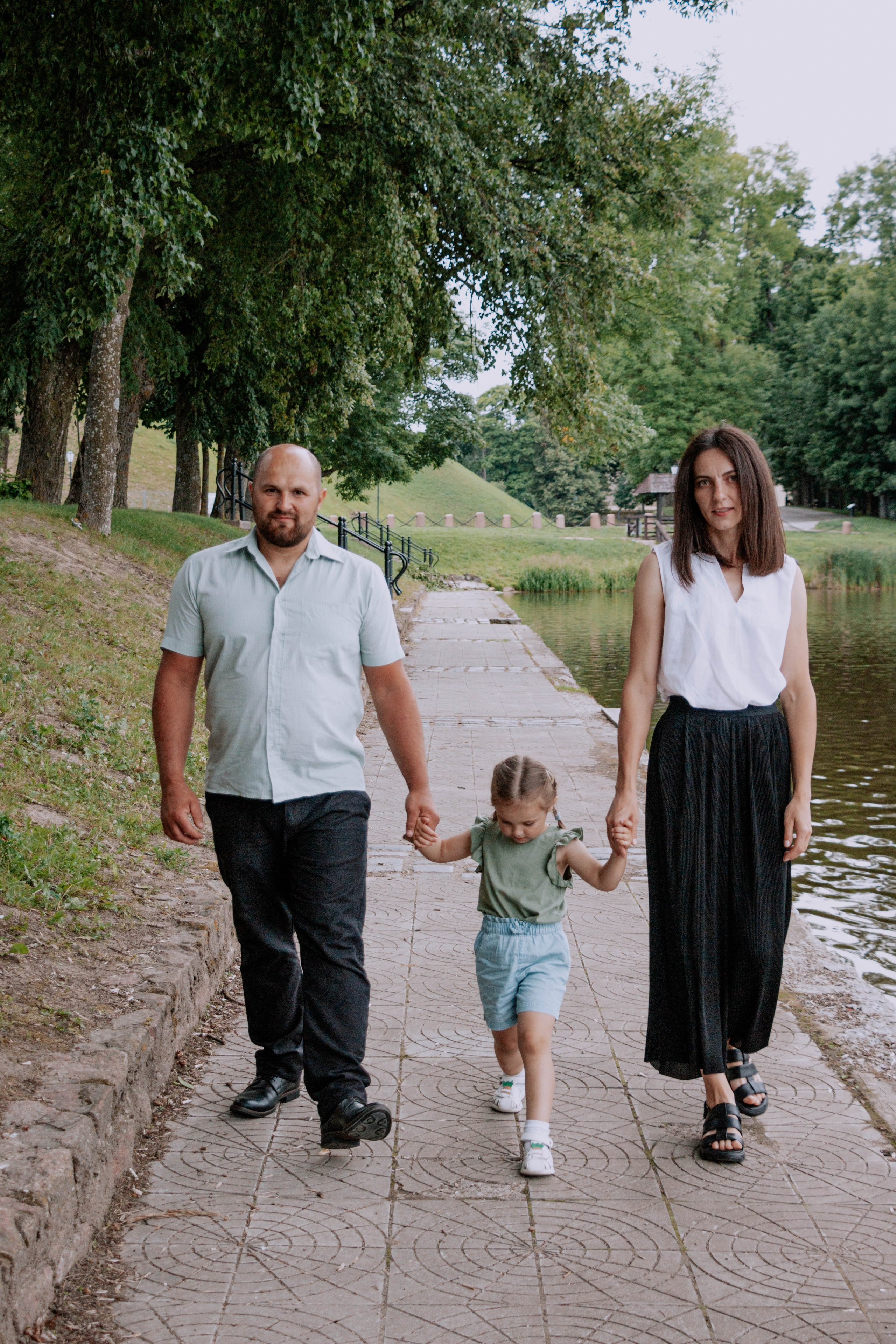 Алексей, Римма, Аннушка и Полина. Бережно сохраняю ваши чувства и истории на своих фотографиях