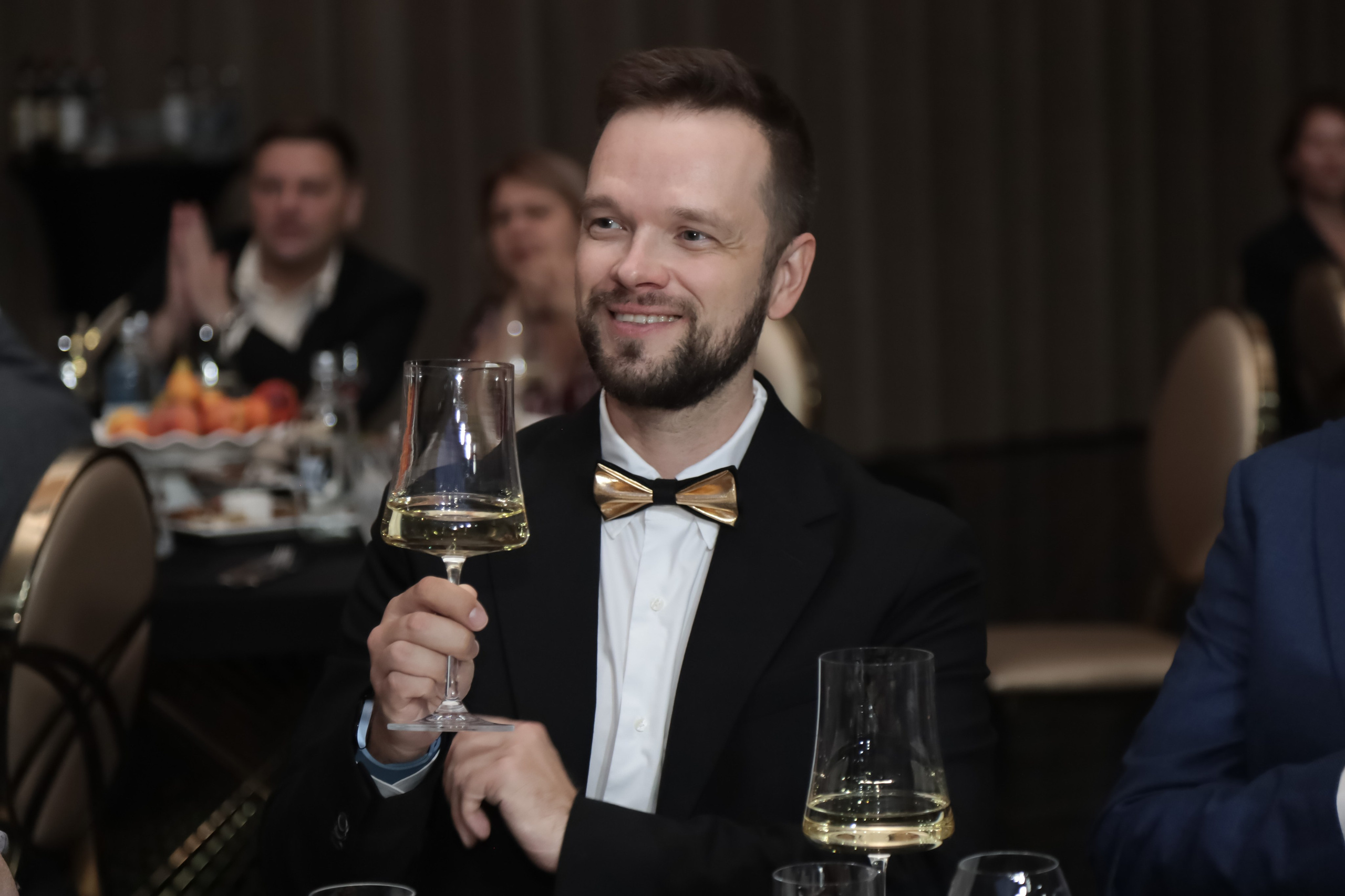 Фотосьёмка мероприятий. Свадебный фотограф в Тюмени Скатов Виктор