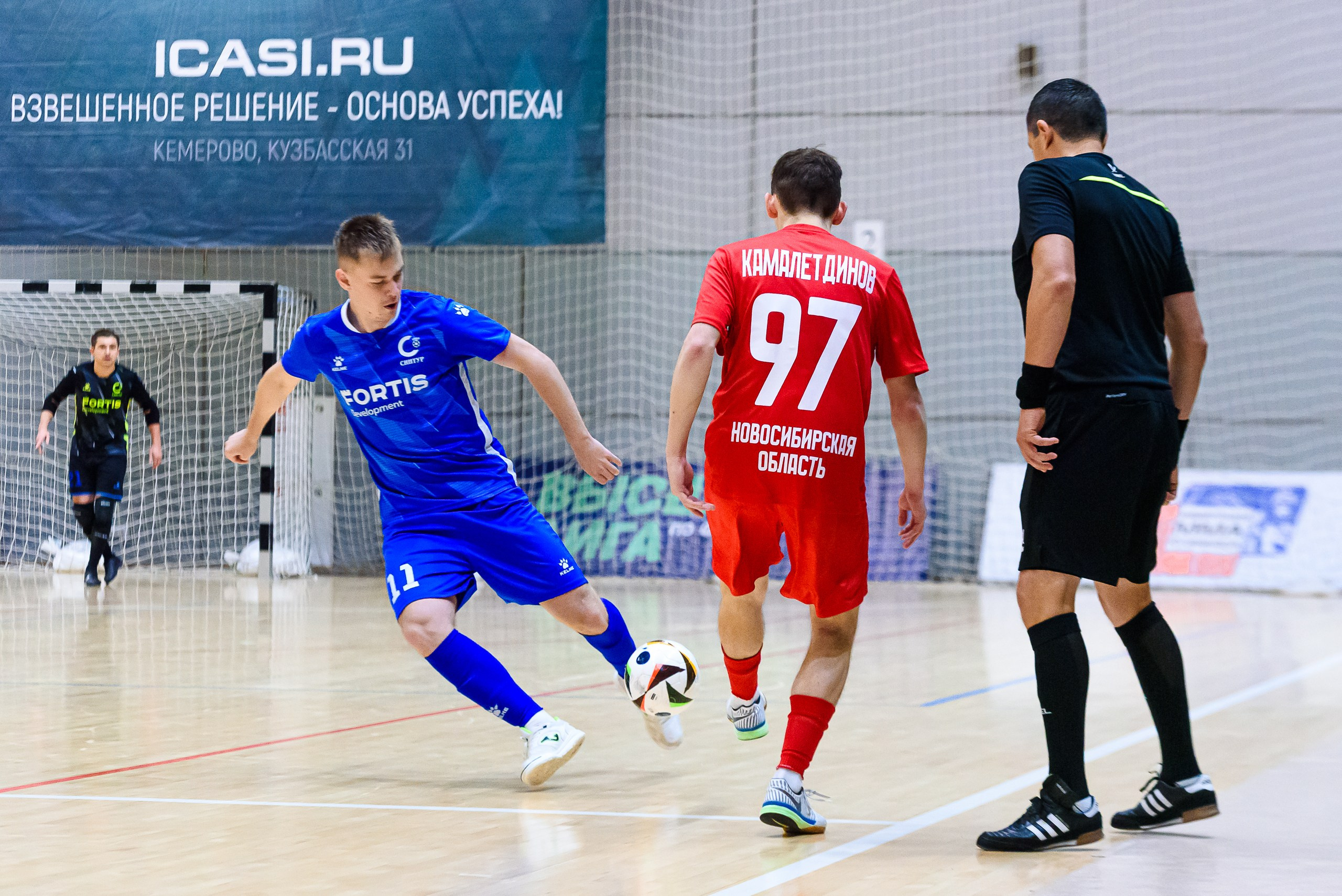 Высшая лига по футзалу — Сезон 2024-2025 — 2ой тур. Репортажный фотограф в Кемерово