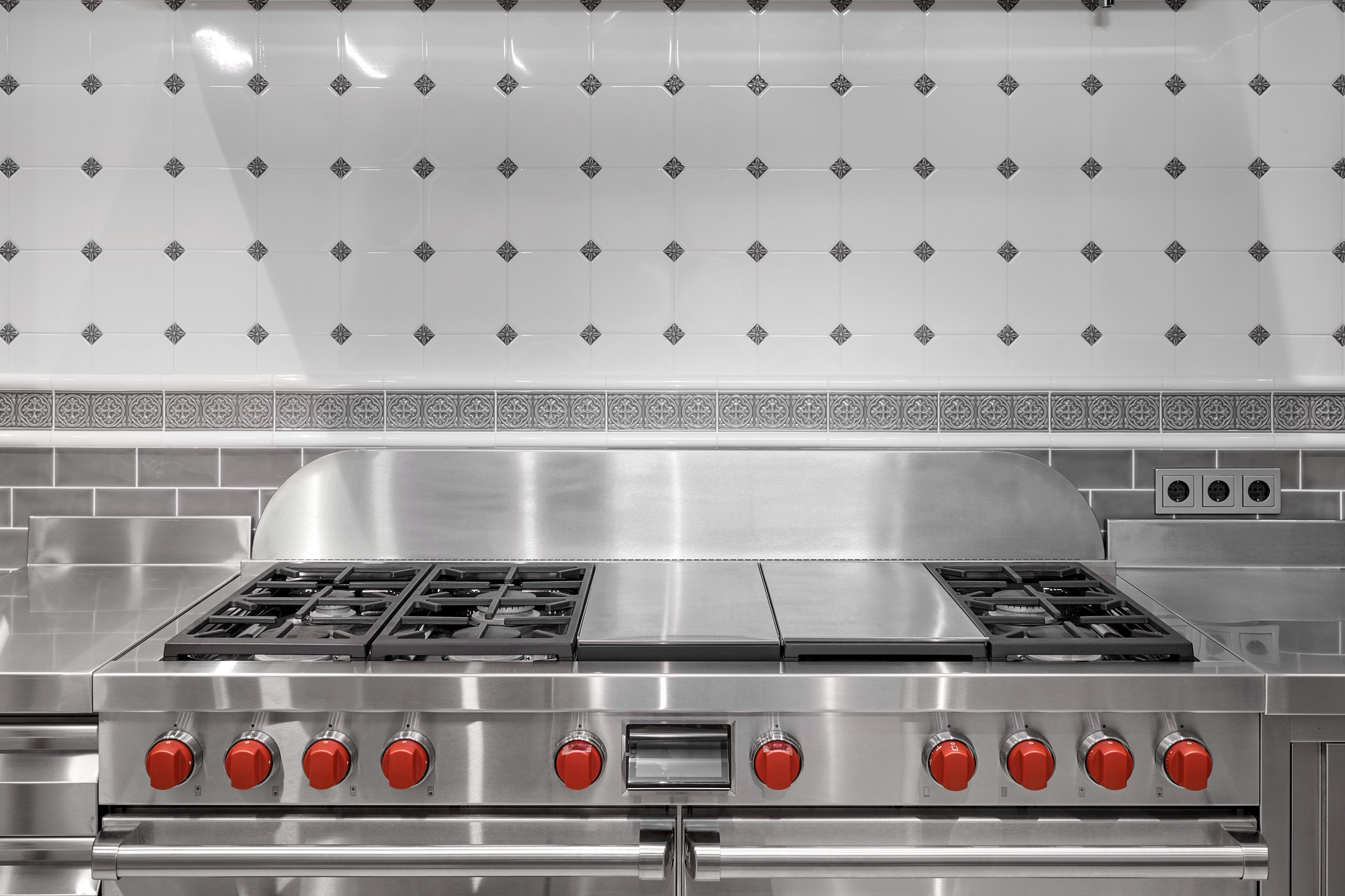 Профессиональная кухня Angelo Po. Предметный фотограф в Москве