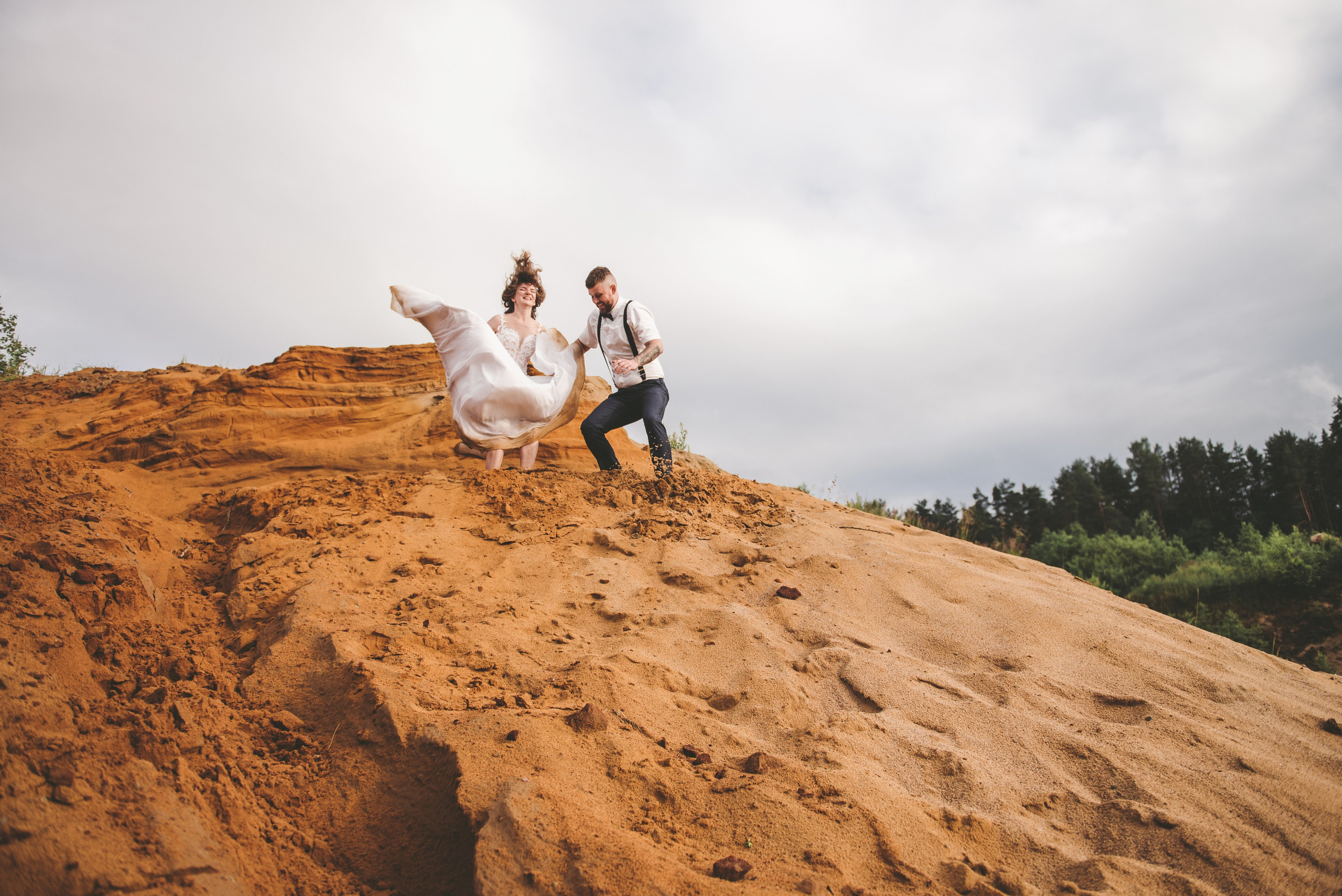 Выездная регистрация на песчаном карьере. Свадебный и семейный фотограф София Невская