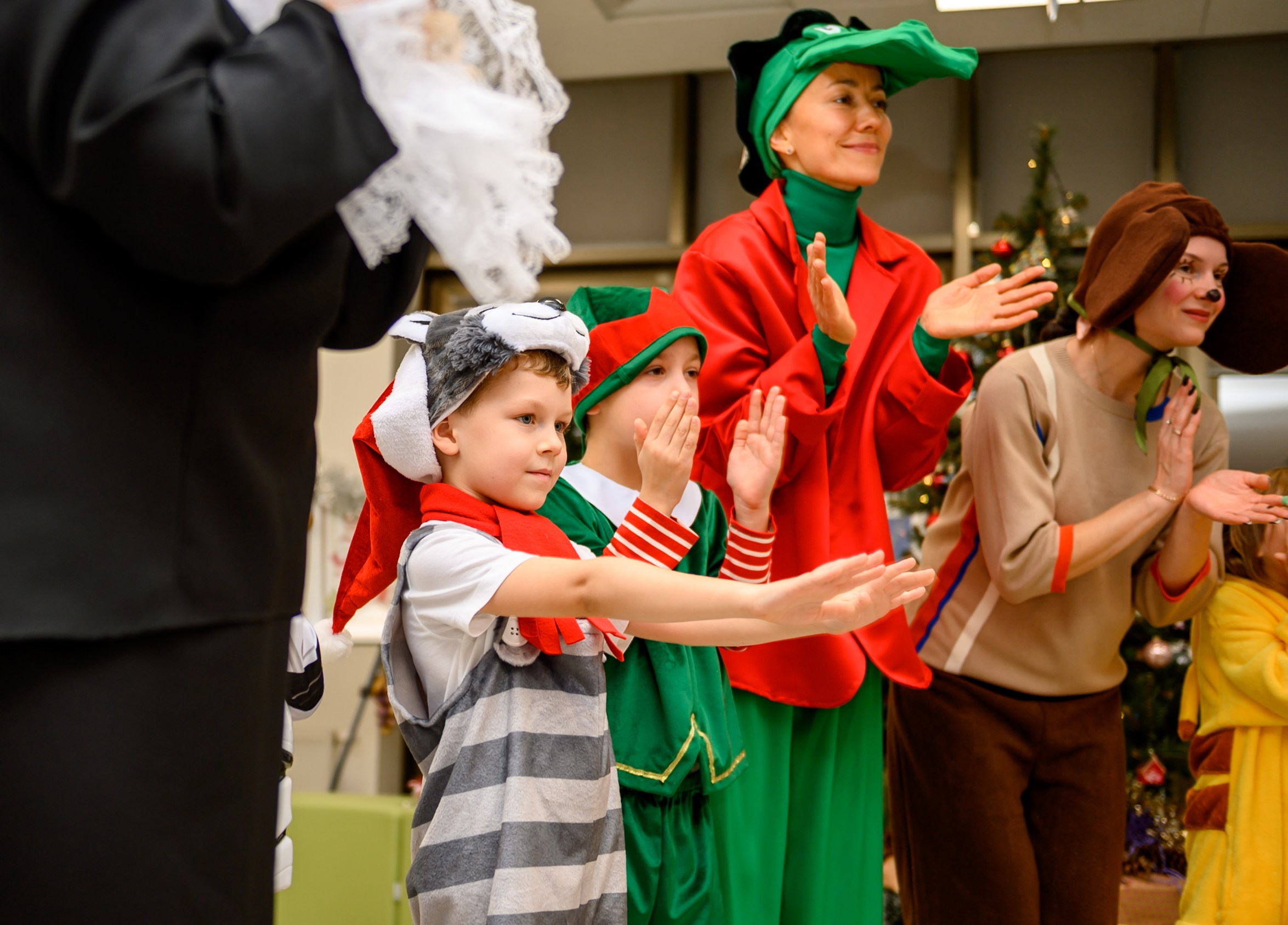 Елка 2025 садик Мантера. Свадебный и семейный фотограф София Невская