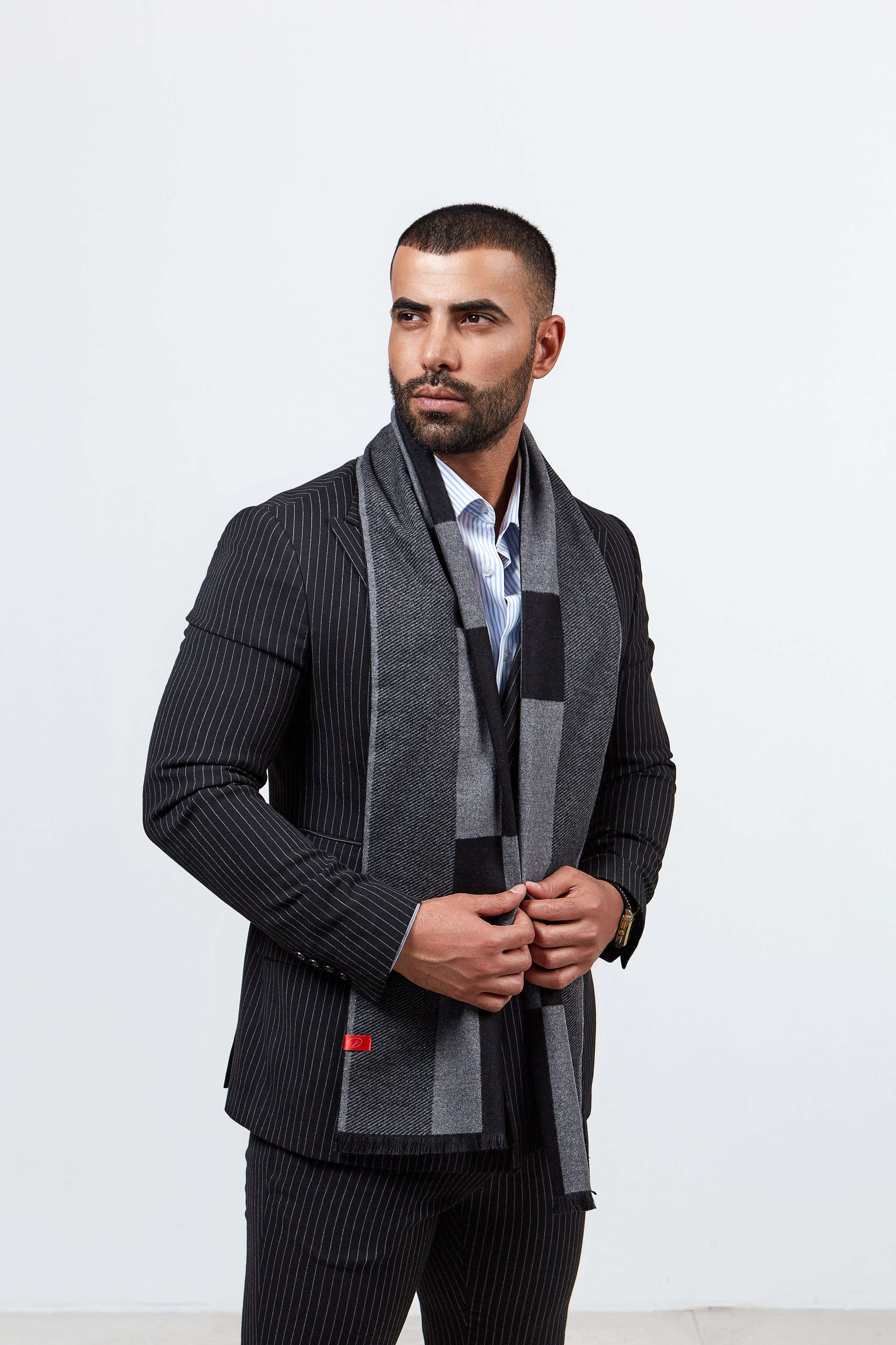 Фотосессия мужских шарфов. Фотограф Руслан Потапов в Краснодаре