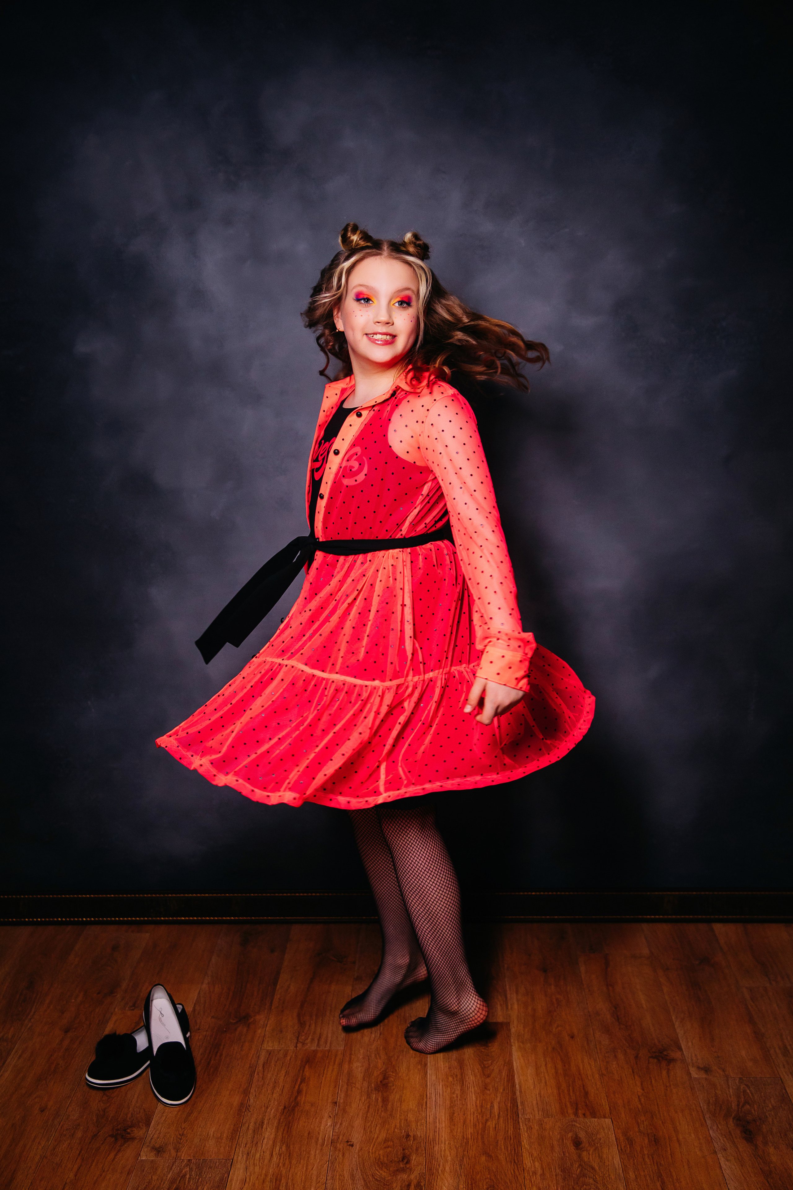 НЕОНОВЫЙ АРТ фотопроект для девочек. Женский и семейный фотограф Елена Петрова