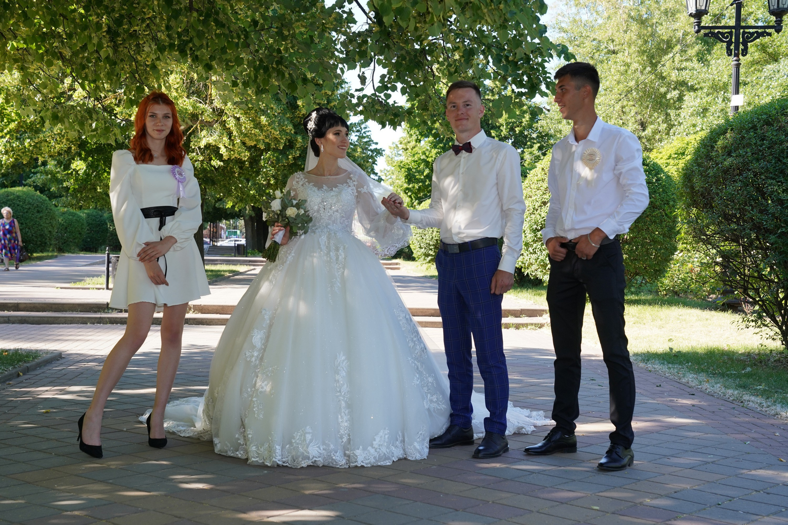 Макс и Анна. MEMENTO.Выпускные альбомы, школьные, юбилейные и другие книги. Ростов-на-Дону