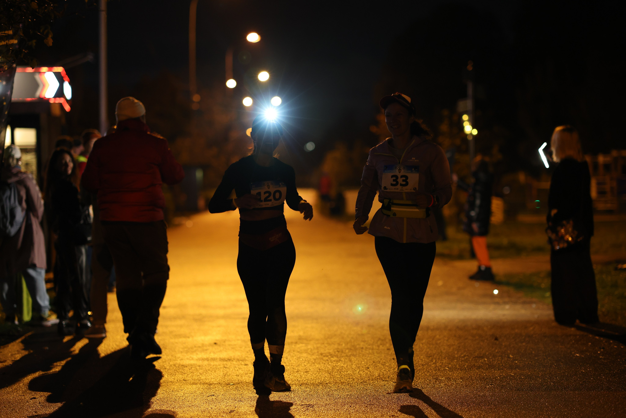 Фонарный забег, г. Долгопрудный, 27.09.25. Фотограф Сергей Ловкий
