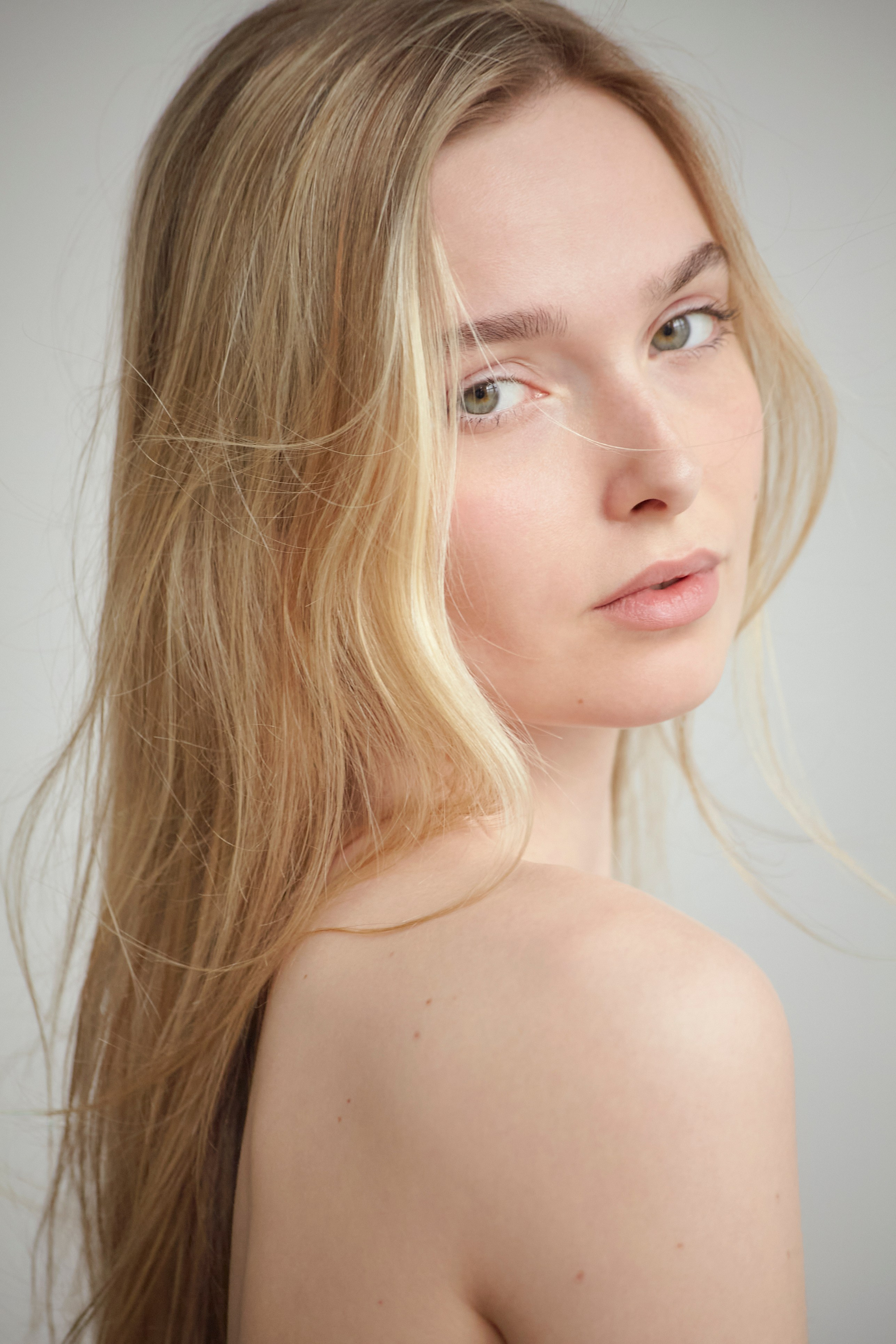 Модельные тесты для Алисы. Модельные тесты в Москве. Фотограф Вика Паршина