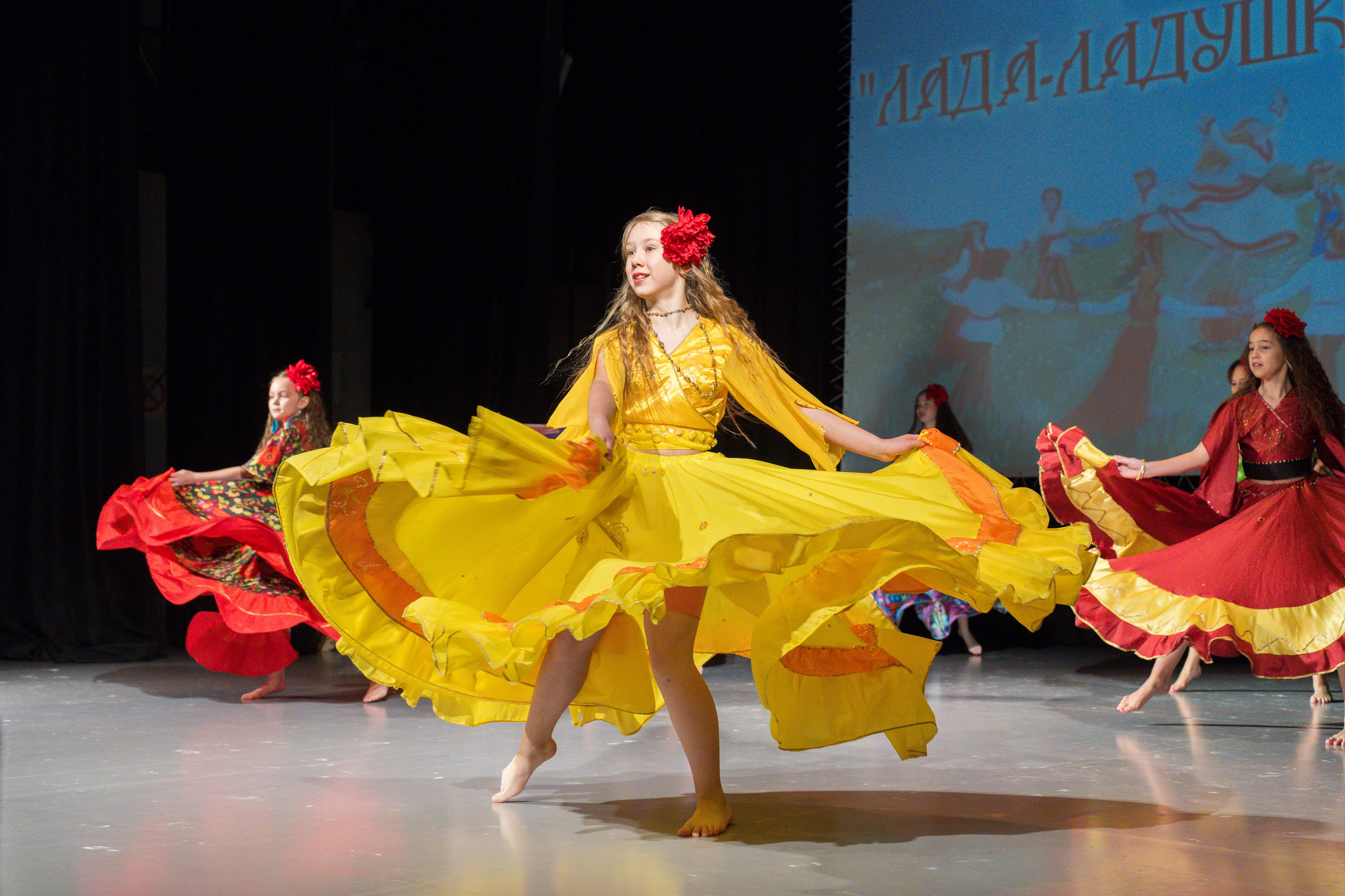 Народный танец. Репортажная съёмка в Санкт-Петербурге, Константин Петров
