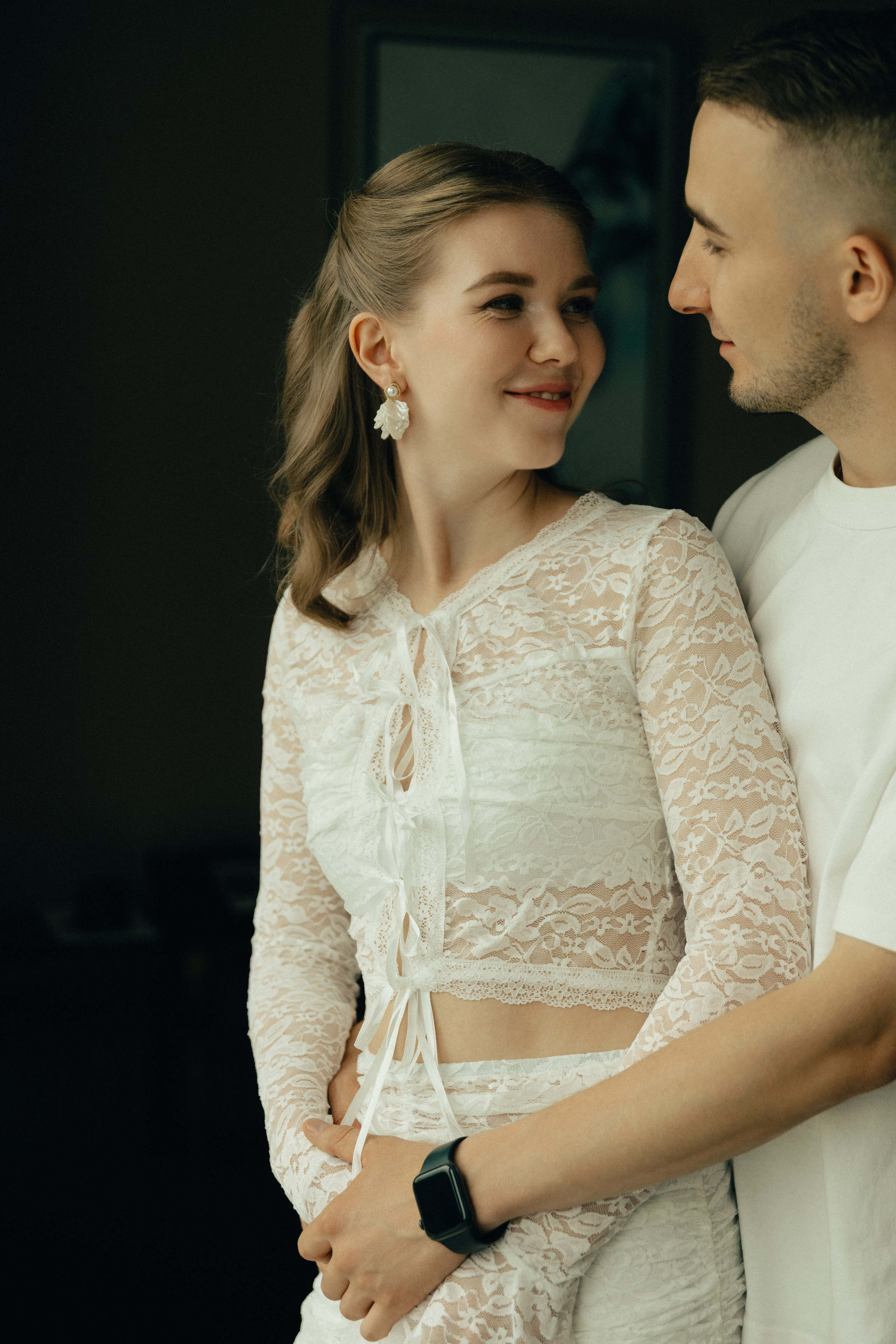 Артур и Даша, сборы в отеле Soluxe и роспись на ВДНХ. Свадебный и портретный фотограф в Москве Кристина Золотова