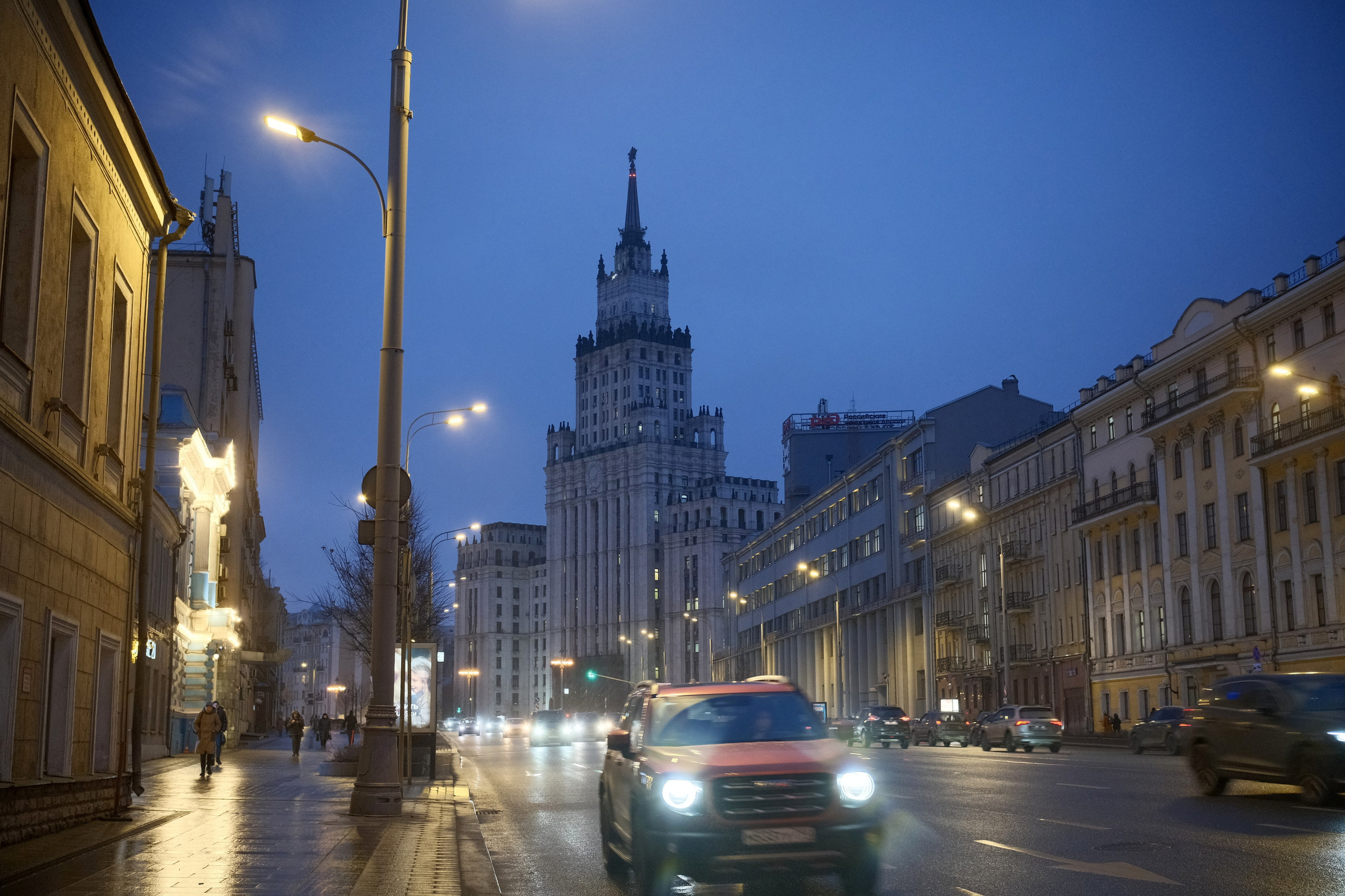 Улица, люди, жизнь…