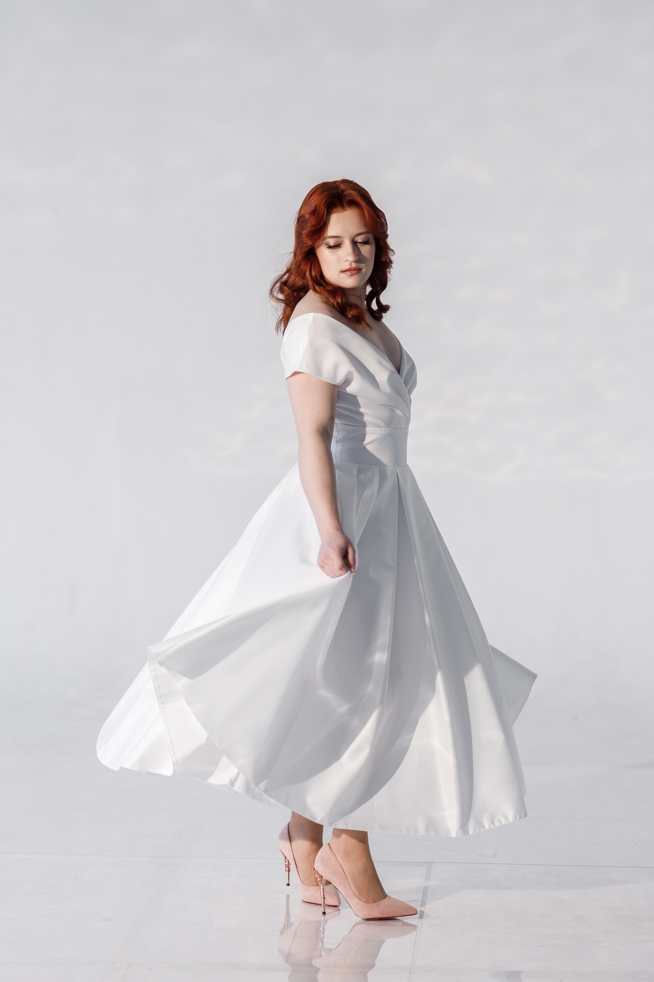 Платье невесты. Свадебный фотограф Вашкевич Денис