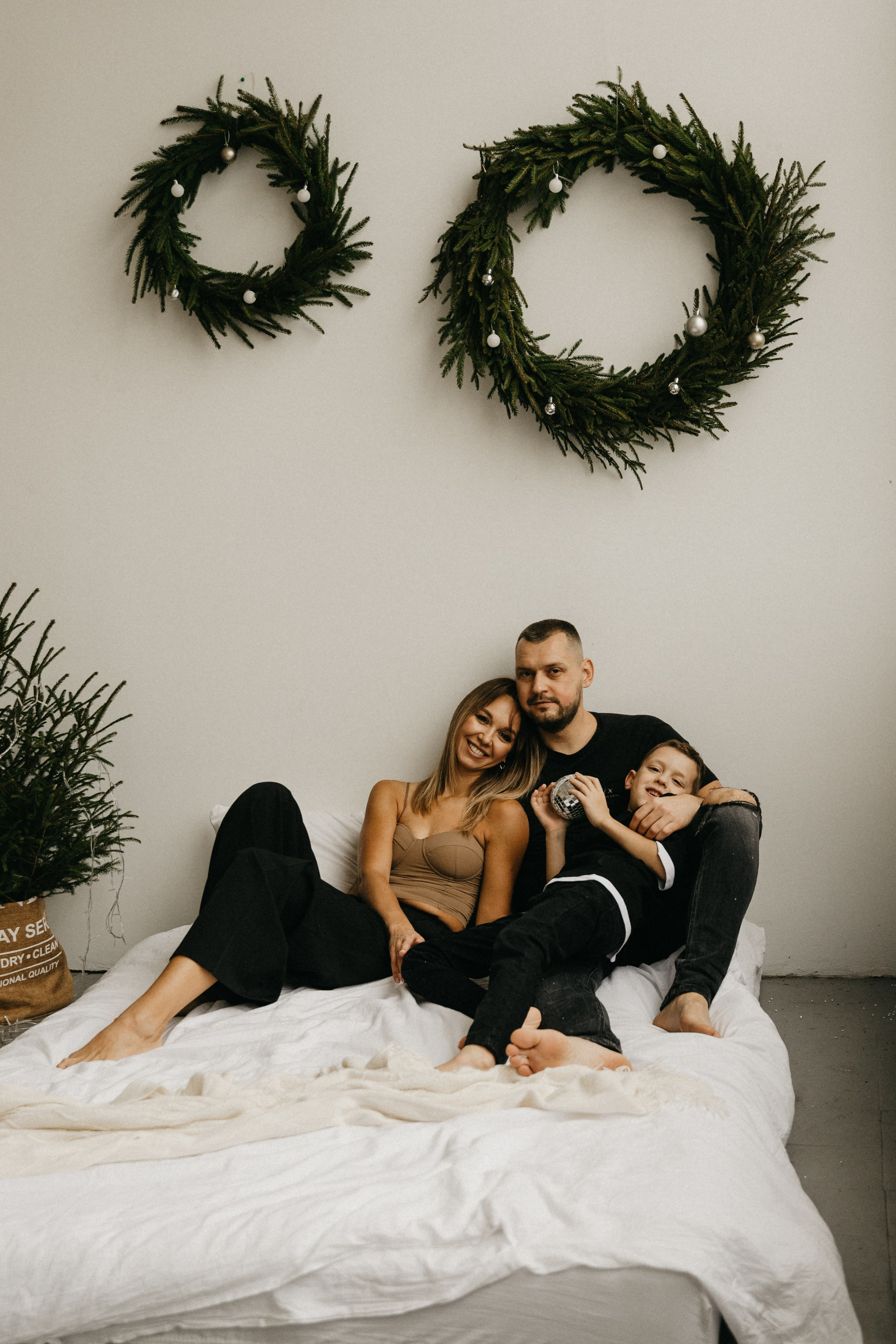 Женя, Юра, Марк. Главная