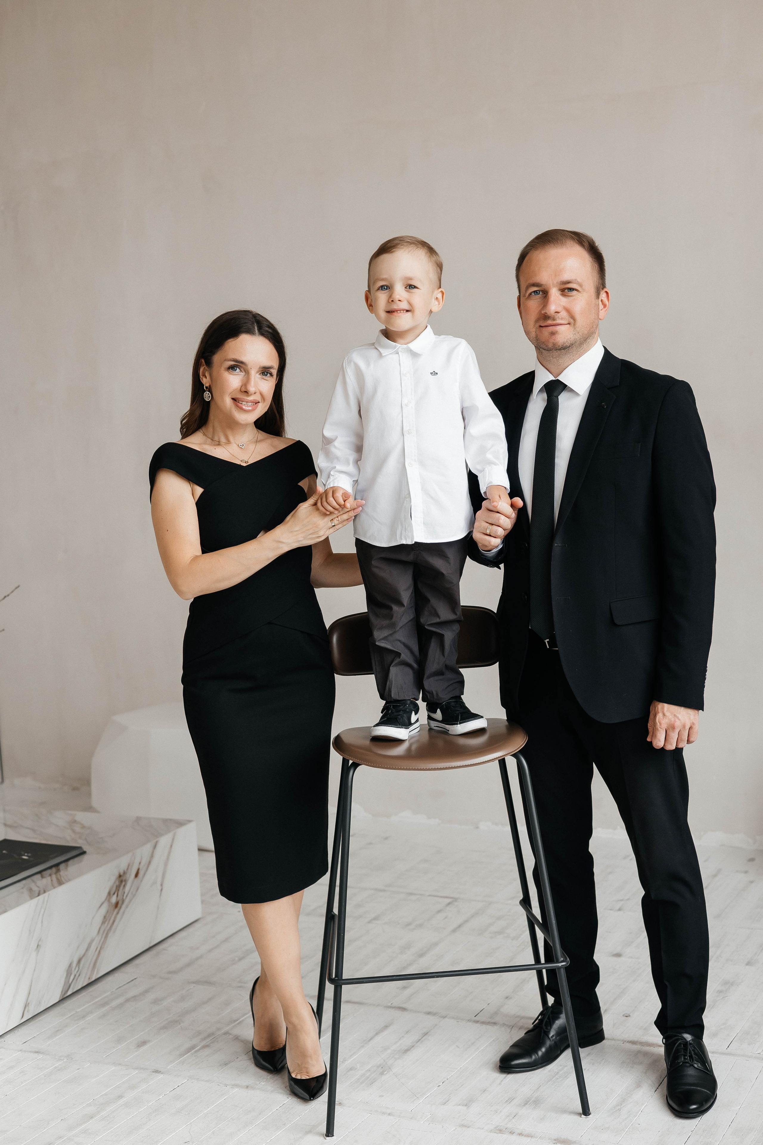 Дана, Демид и Сергей. Isaevamarina.wfolio.pro