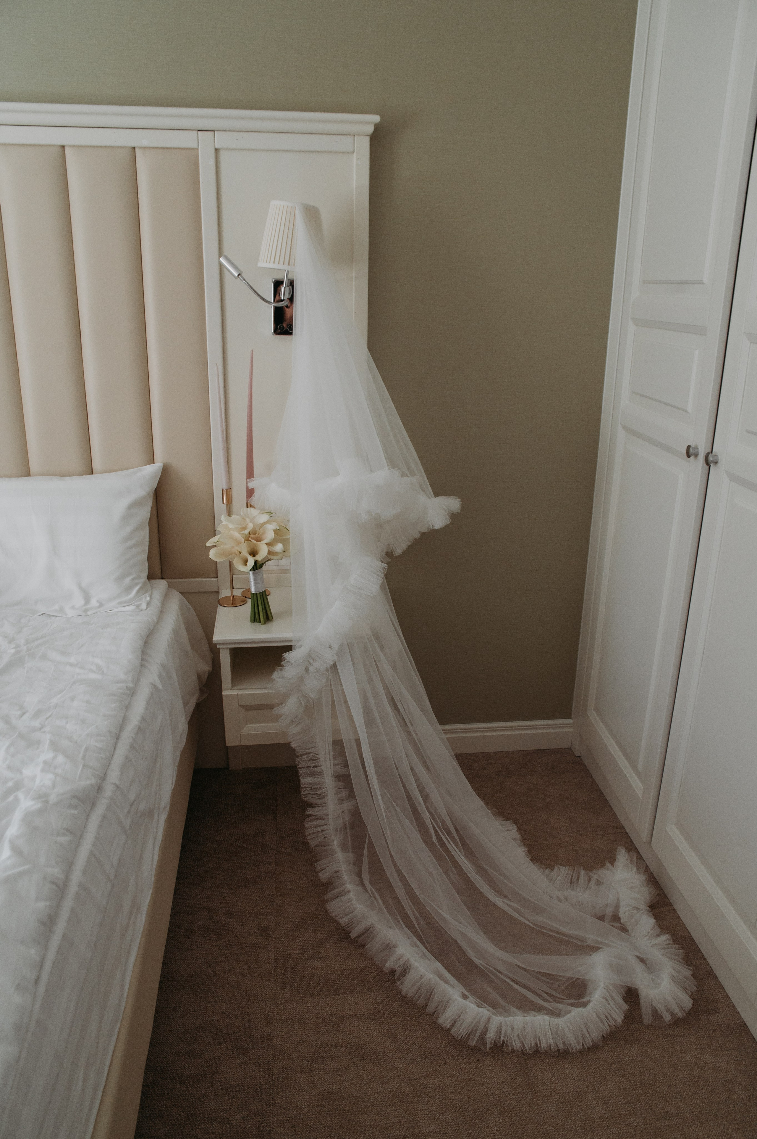 Галерея со свадьбы в Твери, красивая пара в Домотканово. Свадебный фотограф в Твери, Москве и Санкт-Петербурге Денисова Екатерина