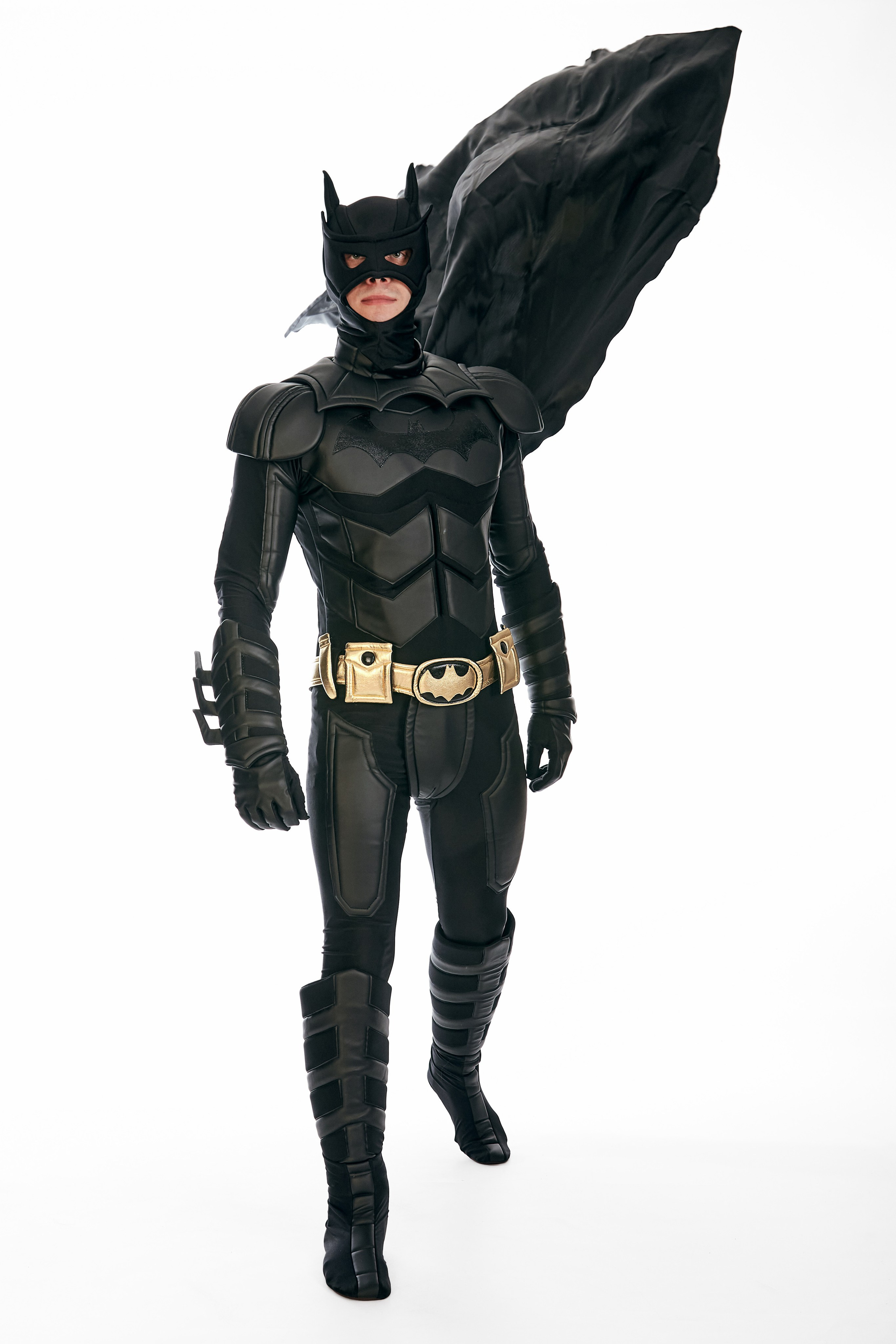 Аниматоры парка «Vanana Park» в «ТРЦ ПЛАНЕТА» на белом фоне. Фотограф Яковлев Роман — Красноярск