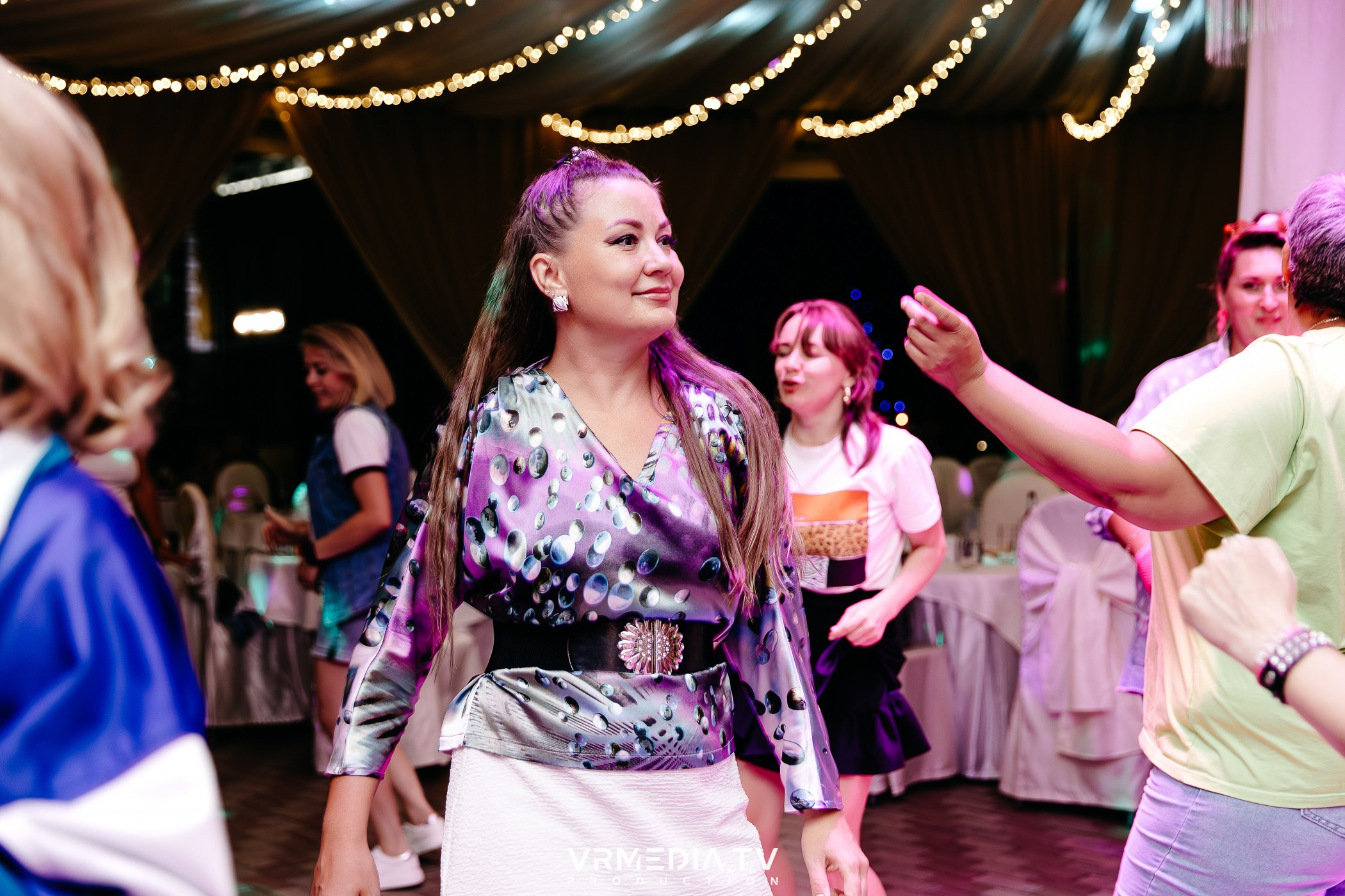 «Назад в 90-е!» в ресторане «Империя»