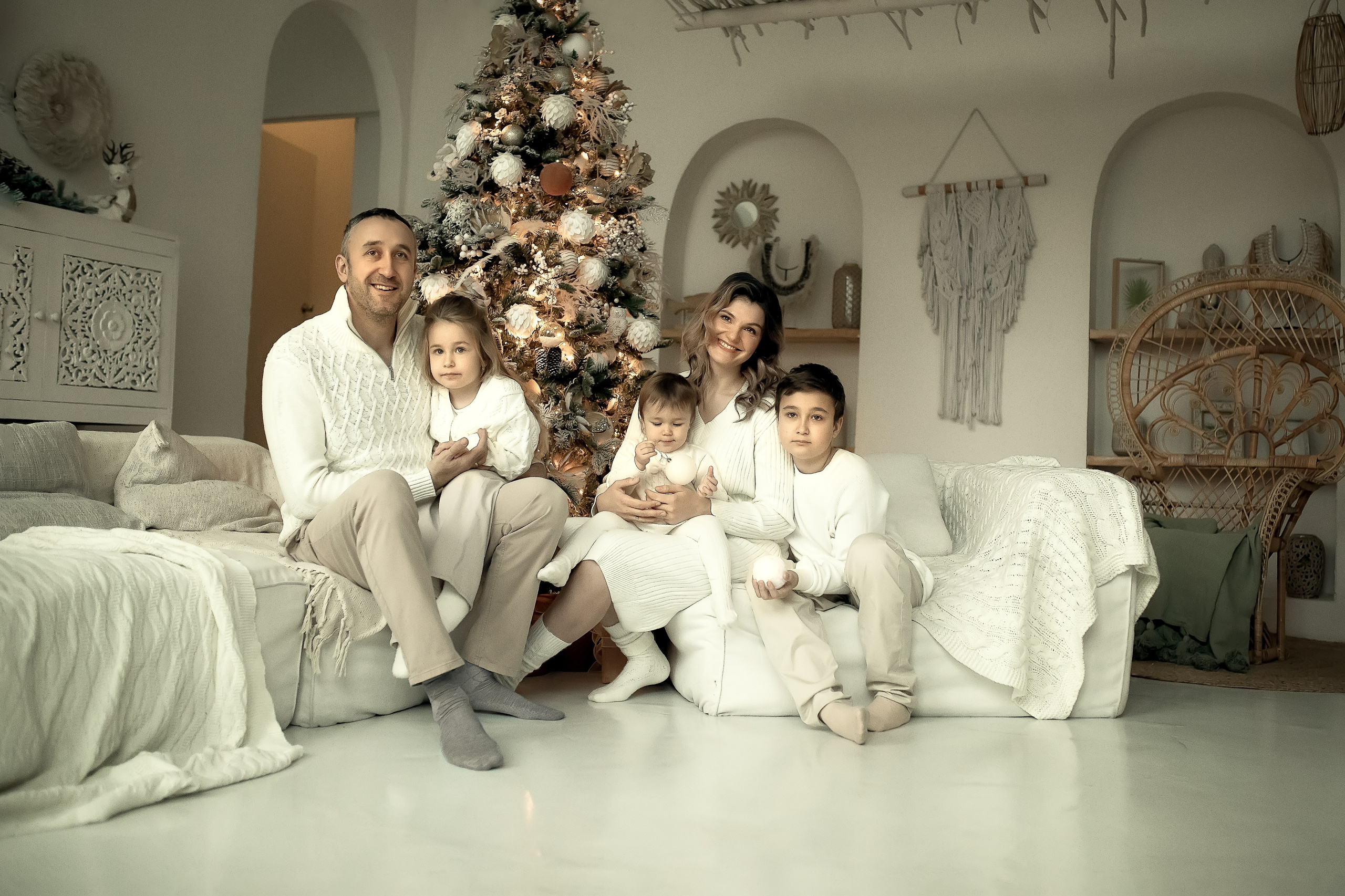 Новогодняя семейная съемка в студии. ФОТОГРАФ