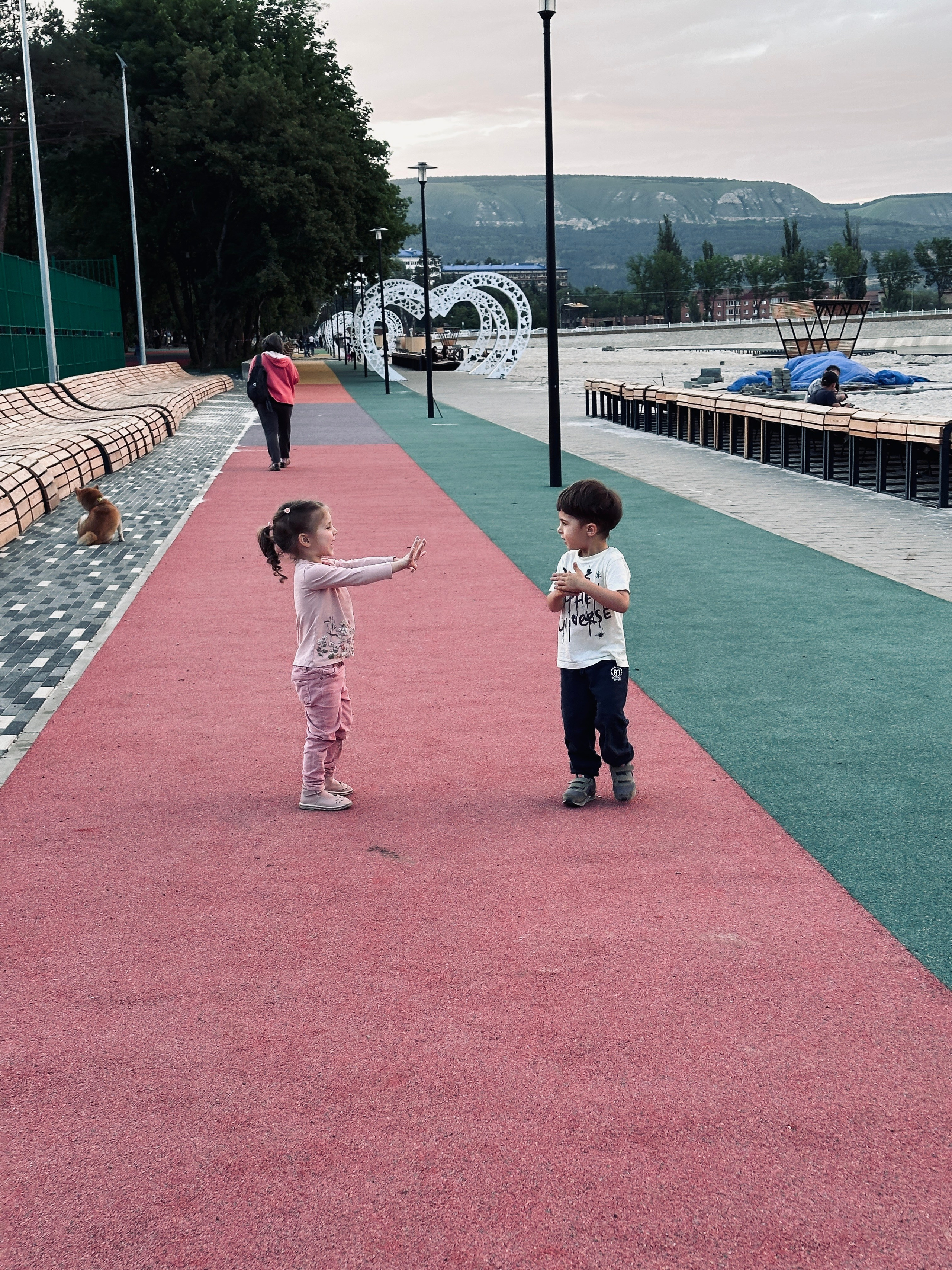 Дети. Смотри, красота!