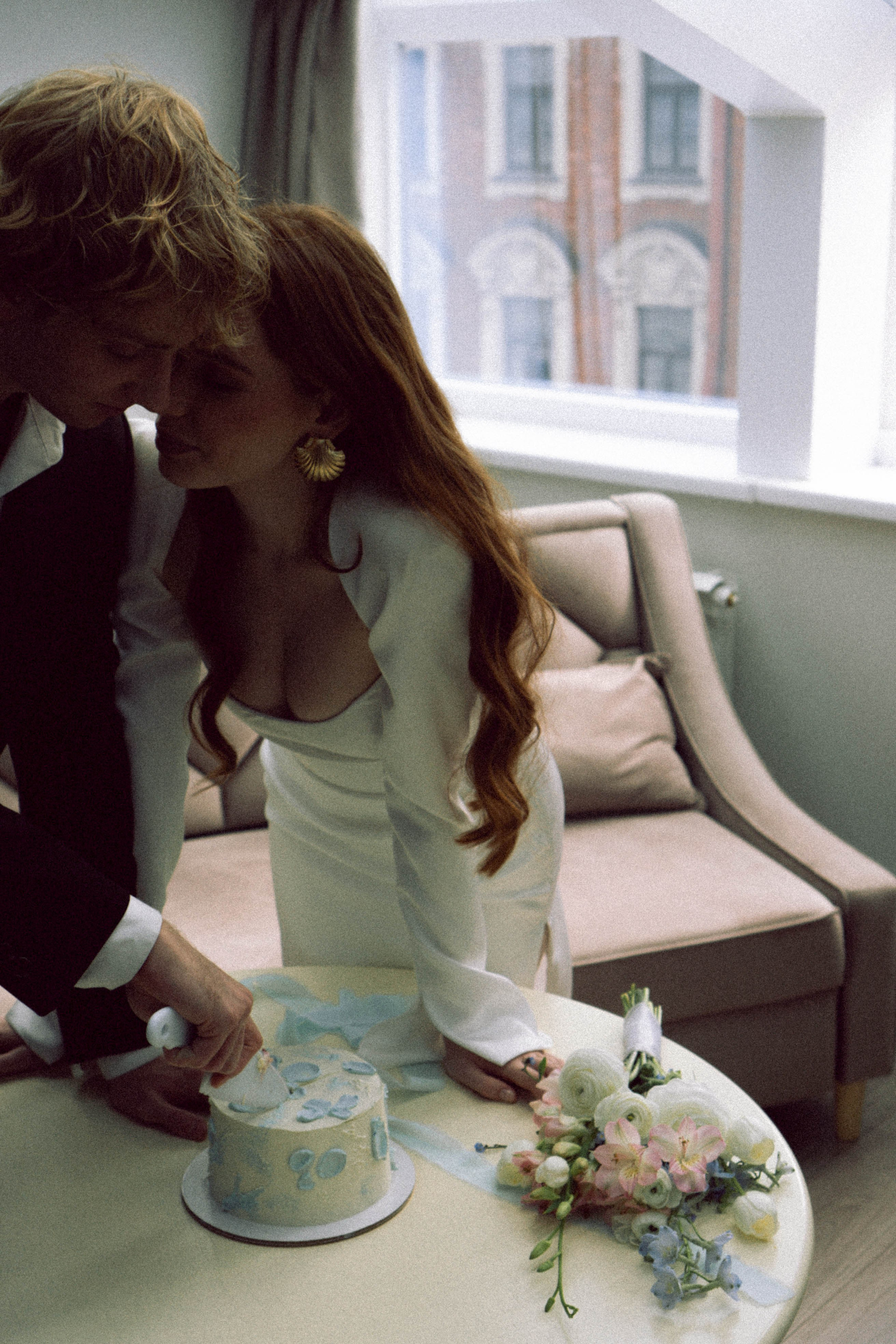 СВАДЕБНАЯ СЬЕМКА В ОТЕЛЕ. СБОРЫ ЖЕНИХА И НЕВЕСТЫ И ТАКЖЕ ТОР И ПОДГОТОВКА К ПРОГУЛКЕ. Профессиональный фотограф, Санкт-Петербург — Виктория Богомолова