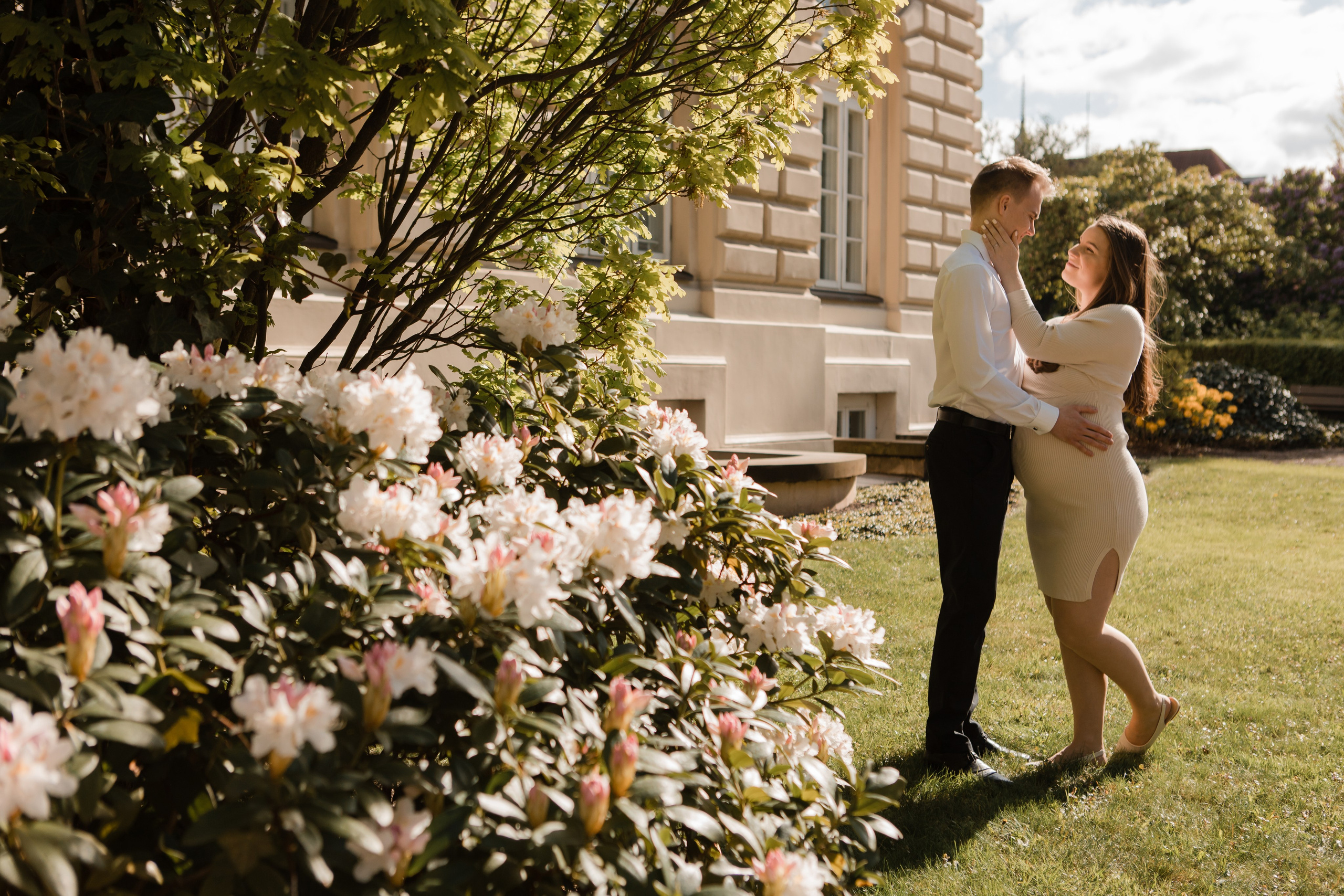 Семейная фотосессия Андрея и Марии. Видеосъемка и фотосъемка свадеб. Фотограф и оператор на свадьбу. Видеосъемка подкастов, собственная видео-фотостудии. Предметная фотосъемка