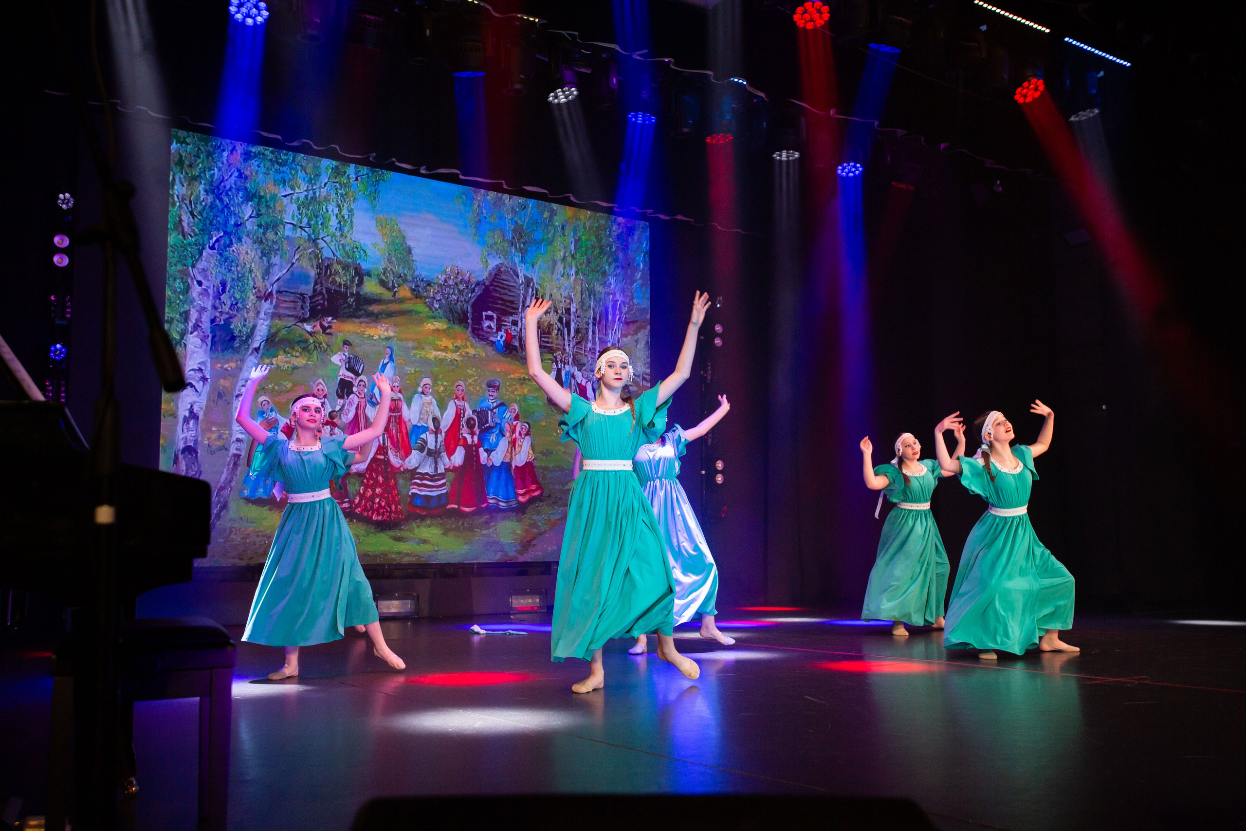 Дк Воровского отчетный концерт. Семейный и детский фотограф Анна Петракова