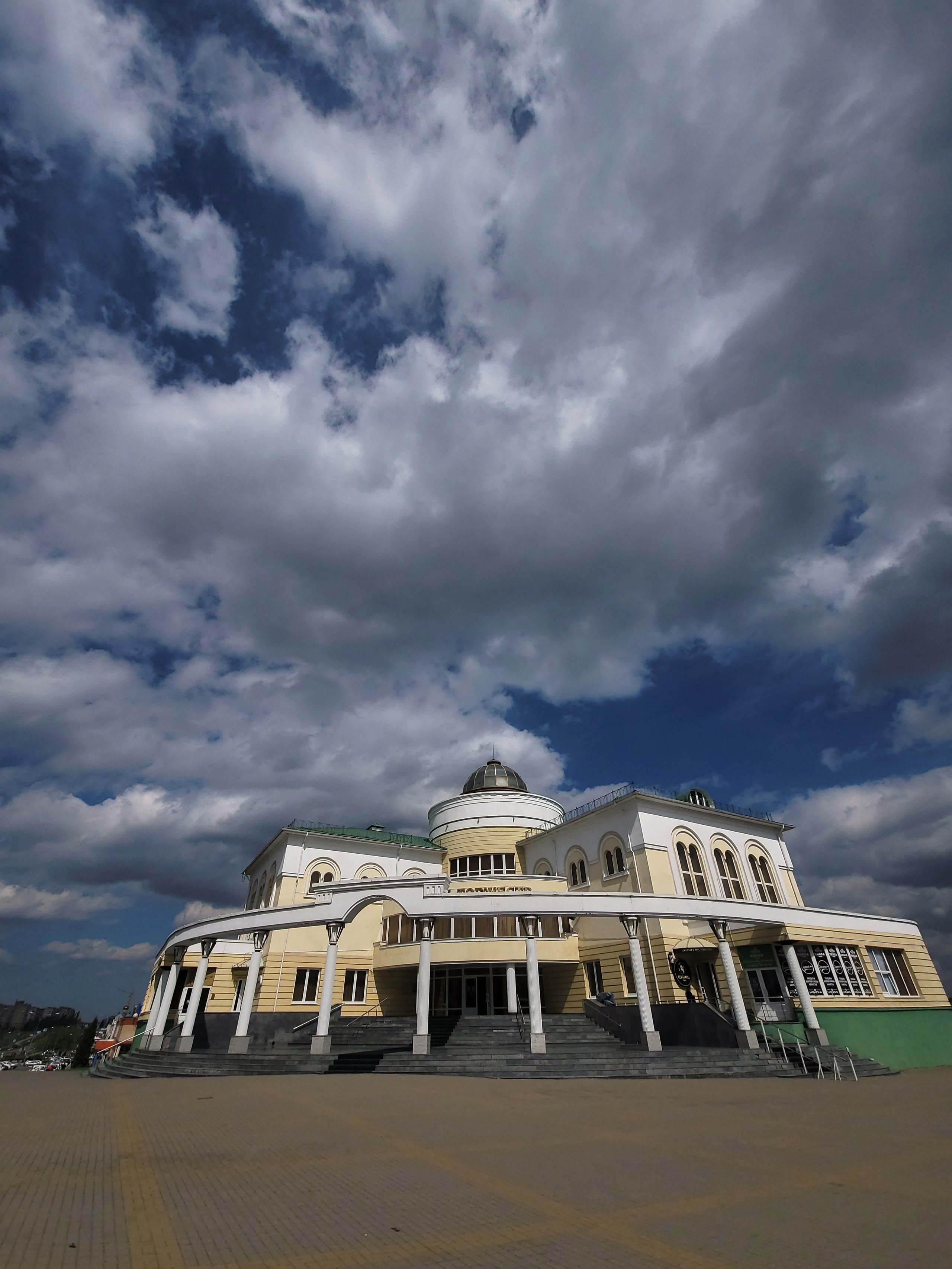 Фотограф Старый Оскол, Губкин. Свадебная фотосессия, доступная цена. Профессиональный фотограф Старый Оскол, Губкин — свадьба, венчание, крещение, юбилей и день рождения