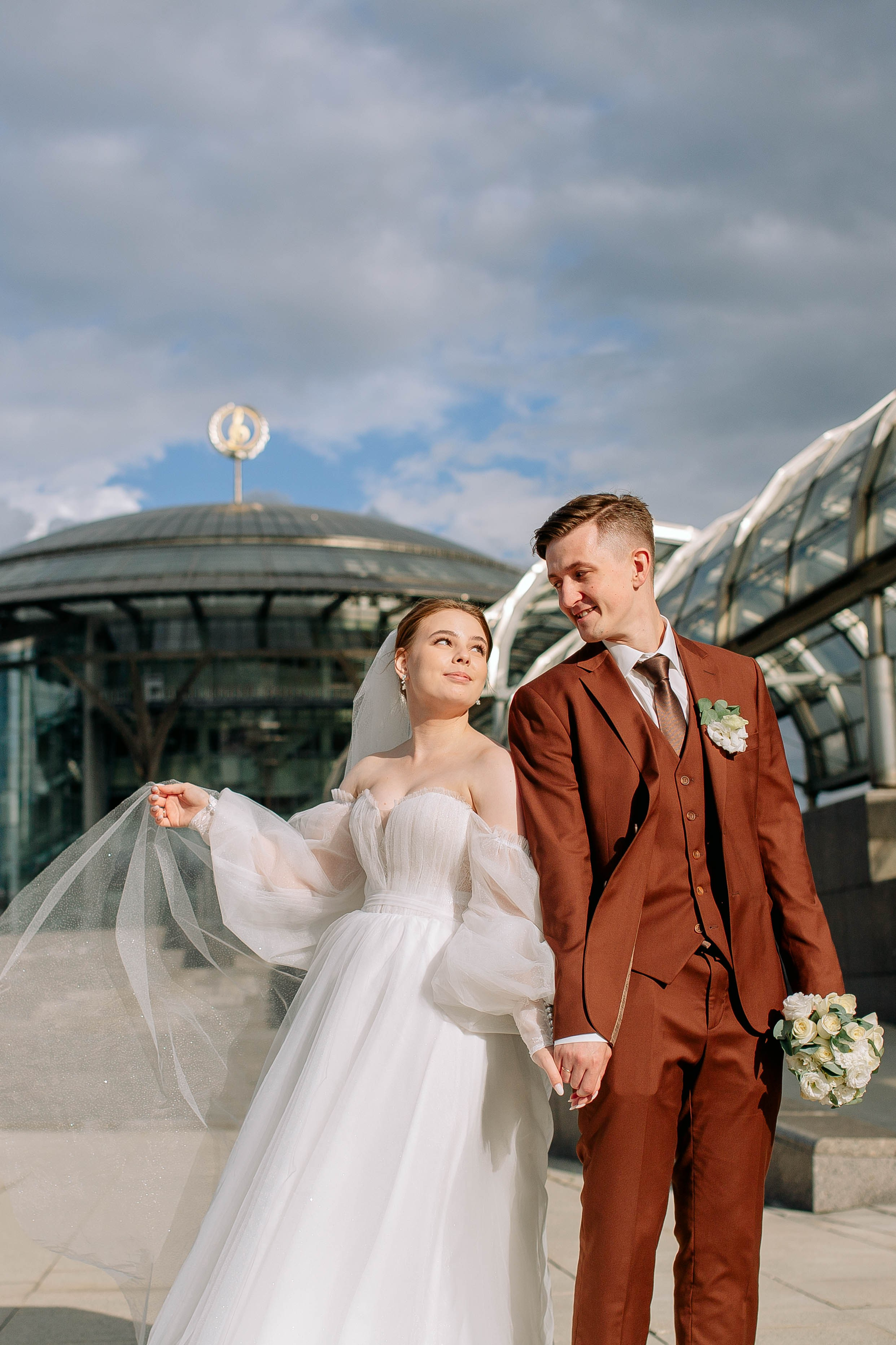 Оля и я Данил. Ведущий на свадьбу в Москве Зубков Алексей